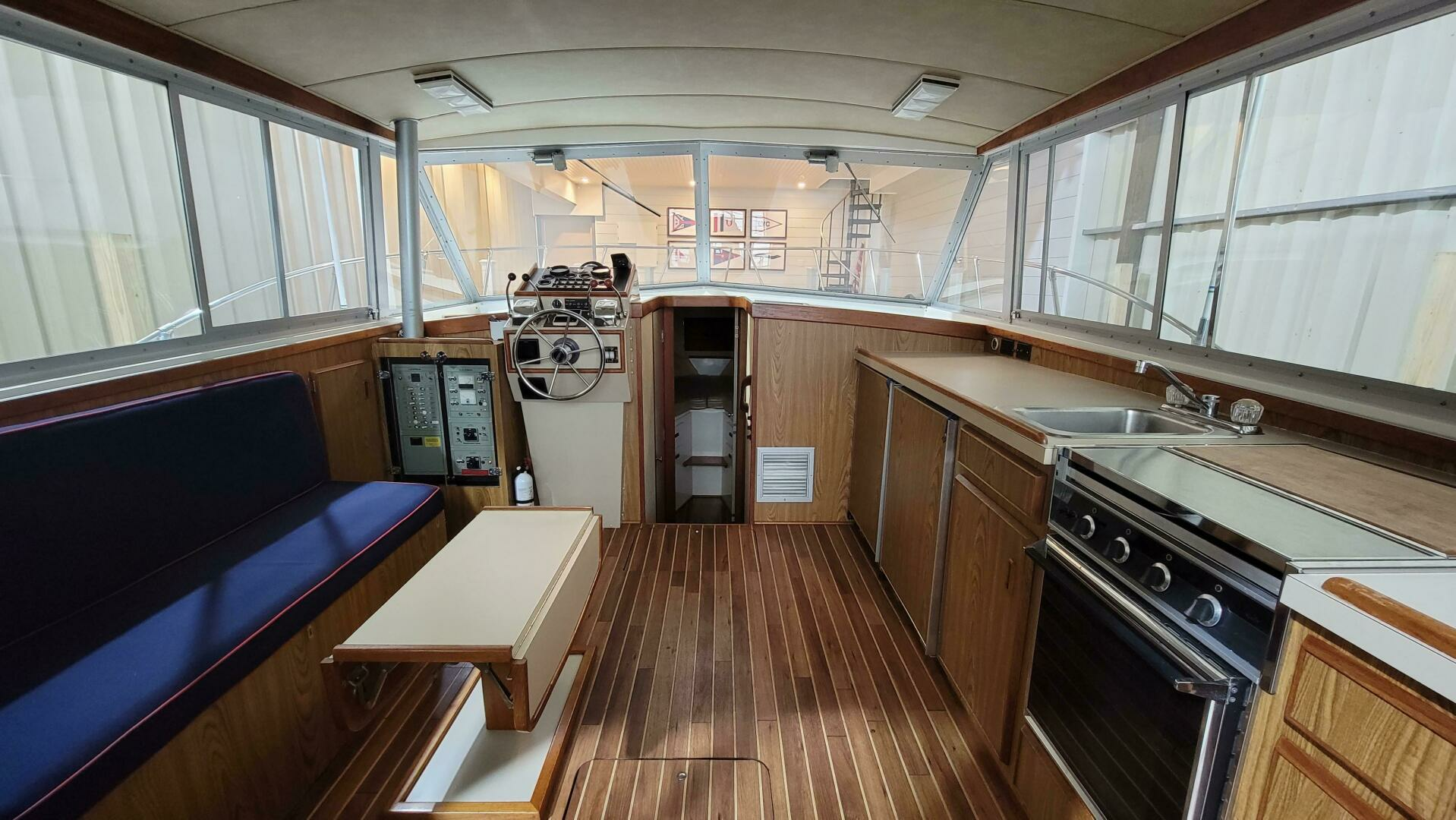 1983 Bertram 33 Flybridge Cruiser - Image 25