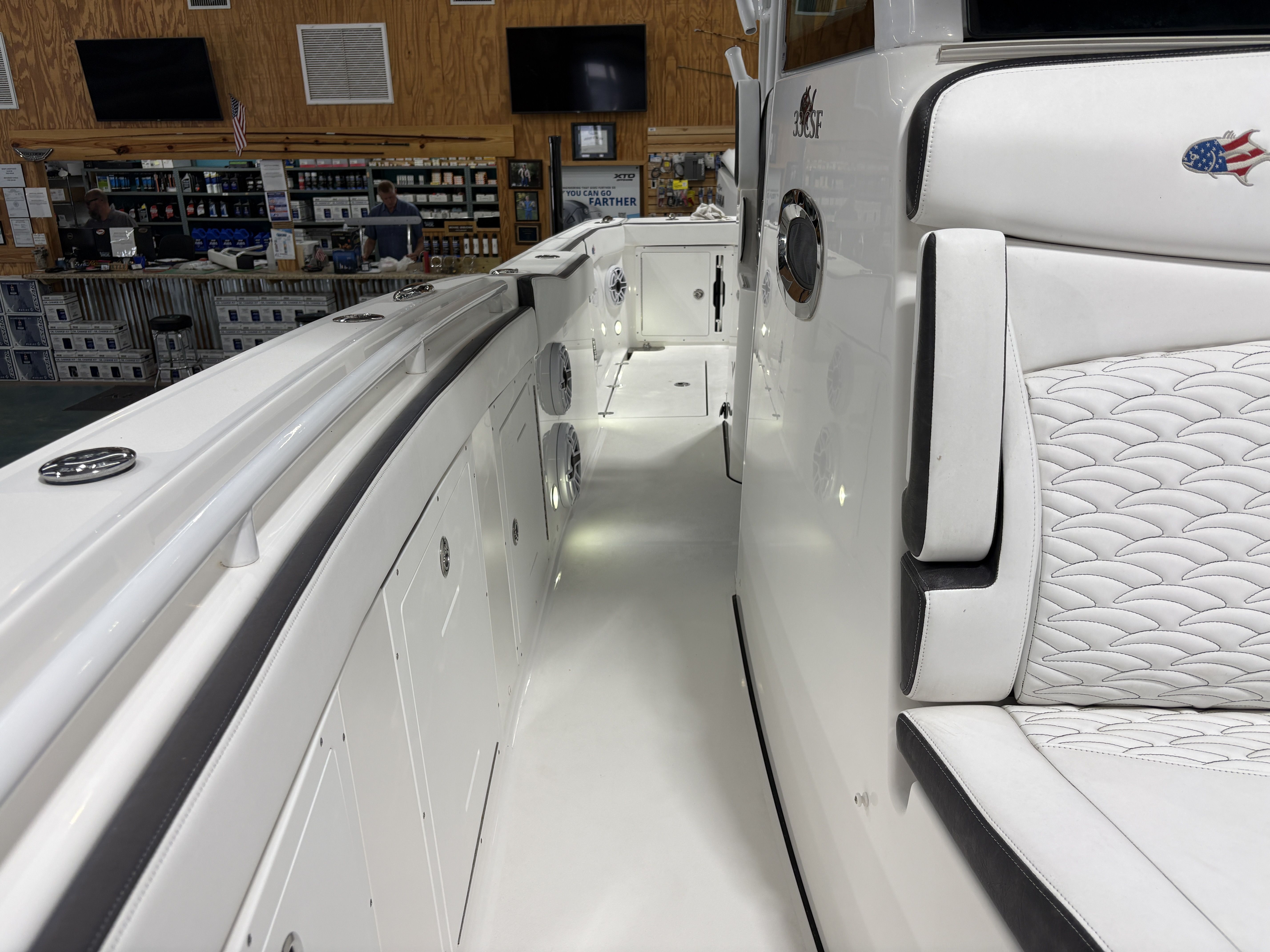 2023 Crevalle 33 CSF - 16