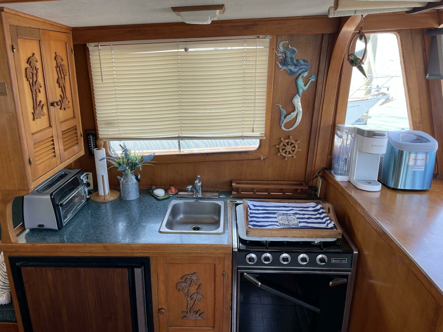 1977 Marine Trader — - Image 13