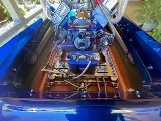 Engine compartment of a 1980 Sanger HYDRO V DRIVE