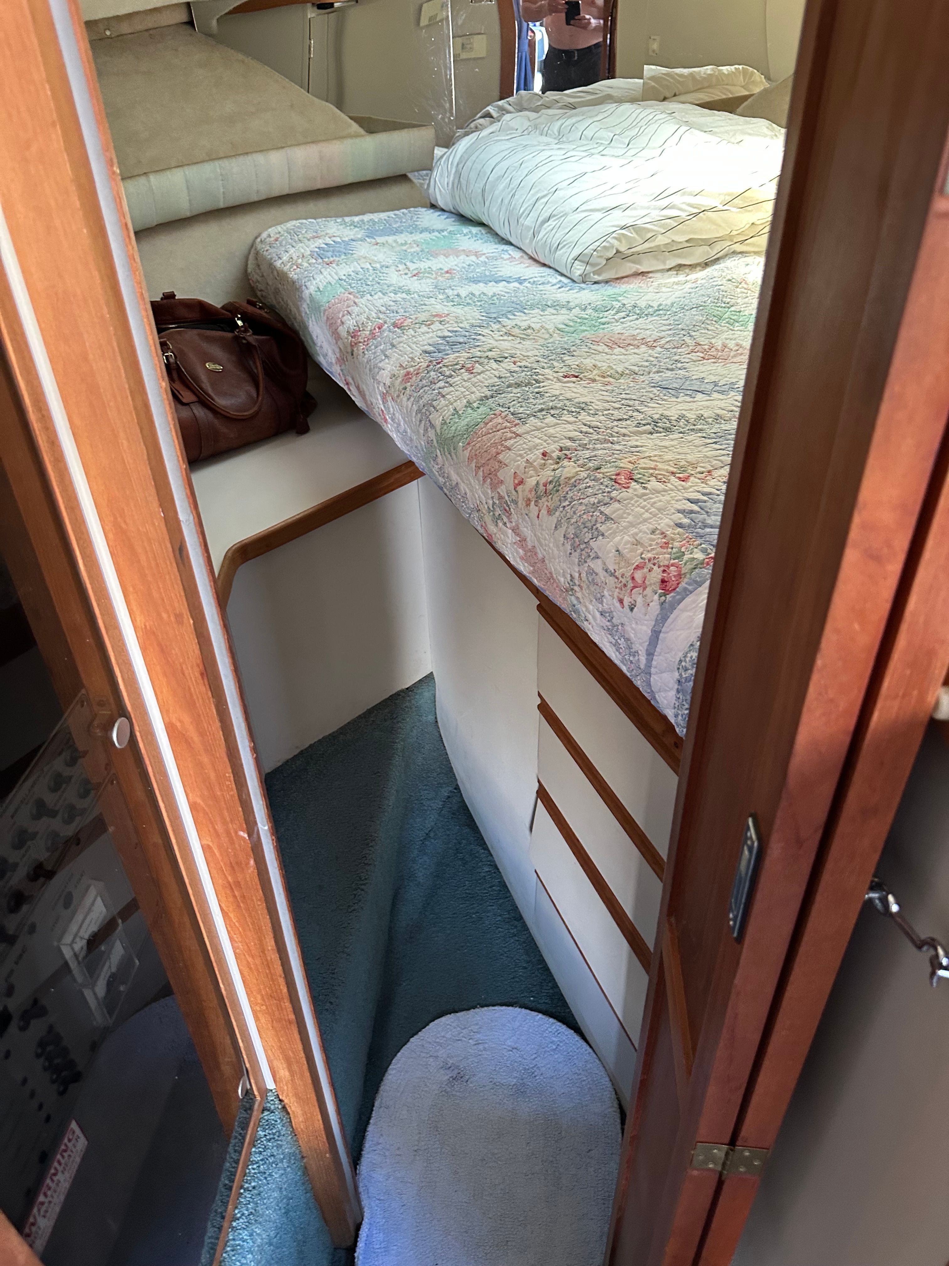1990 Carver 28 Mariner / Voyager - 10