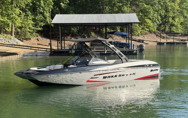 2015 Malibu Wakesetter 24 MXZ