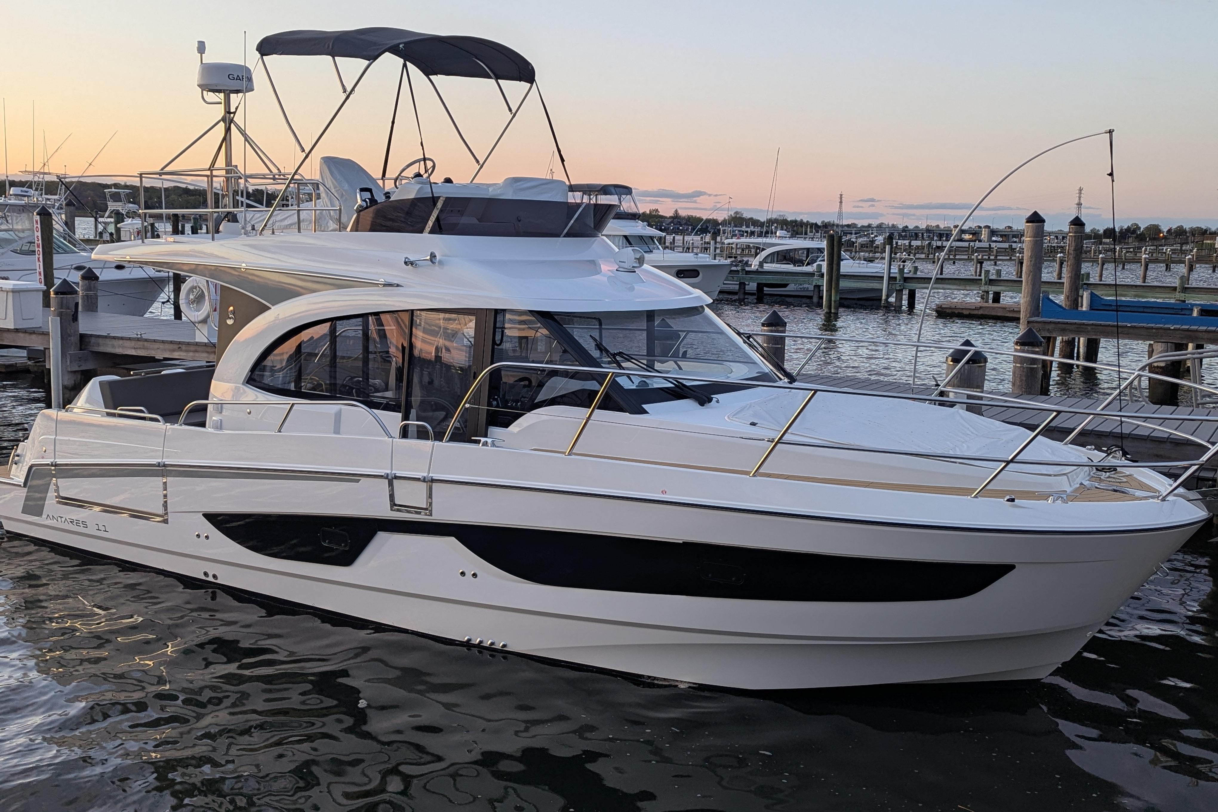 2024 Beneteau Antares 11 Fly