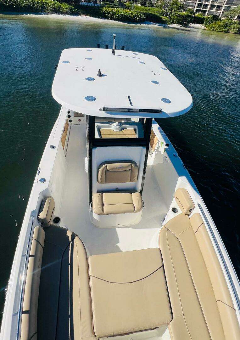 2020 NauticStar 251 Hybrid - Image 23