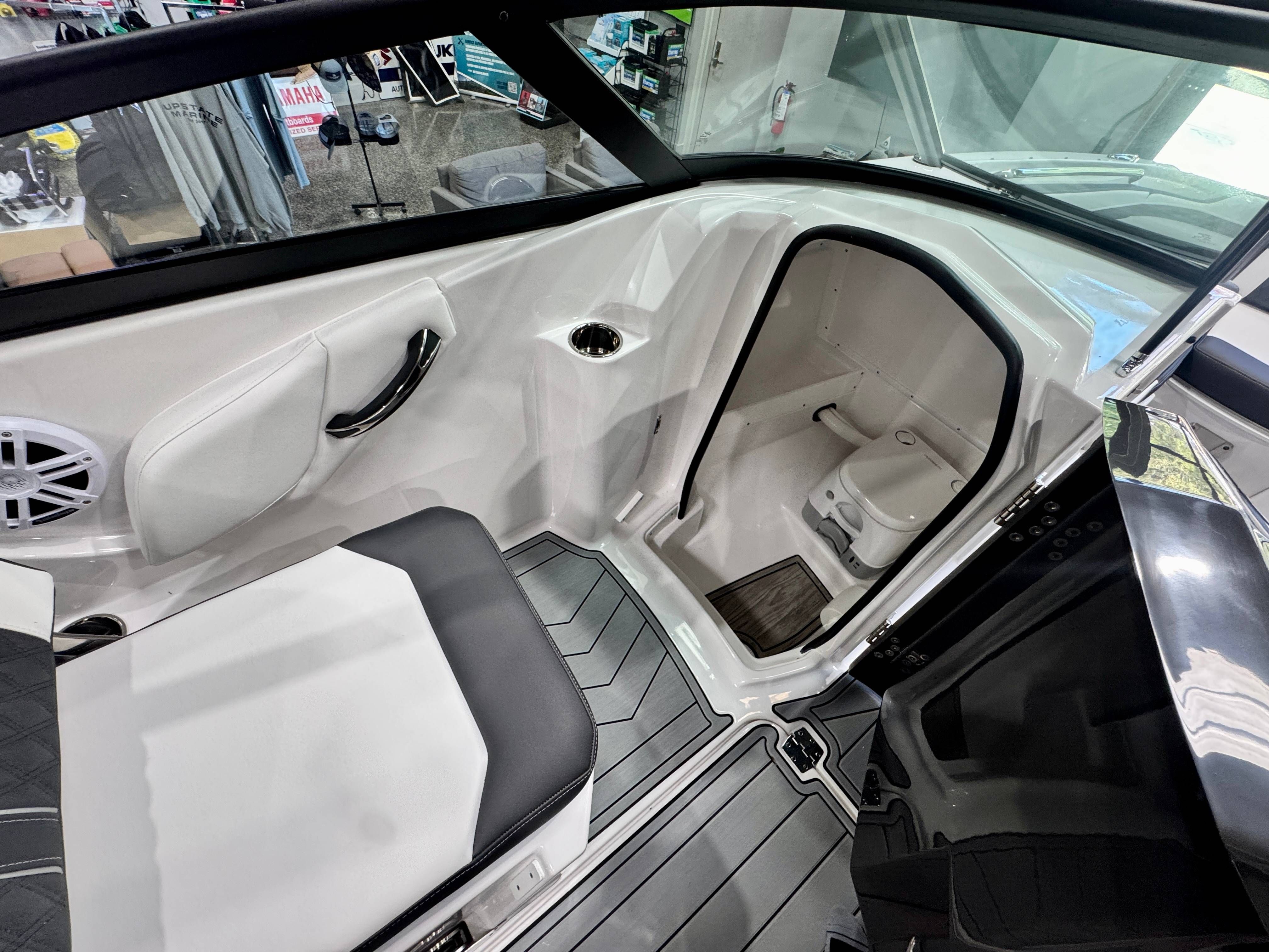 2025 Monterey M4 - 10
