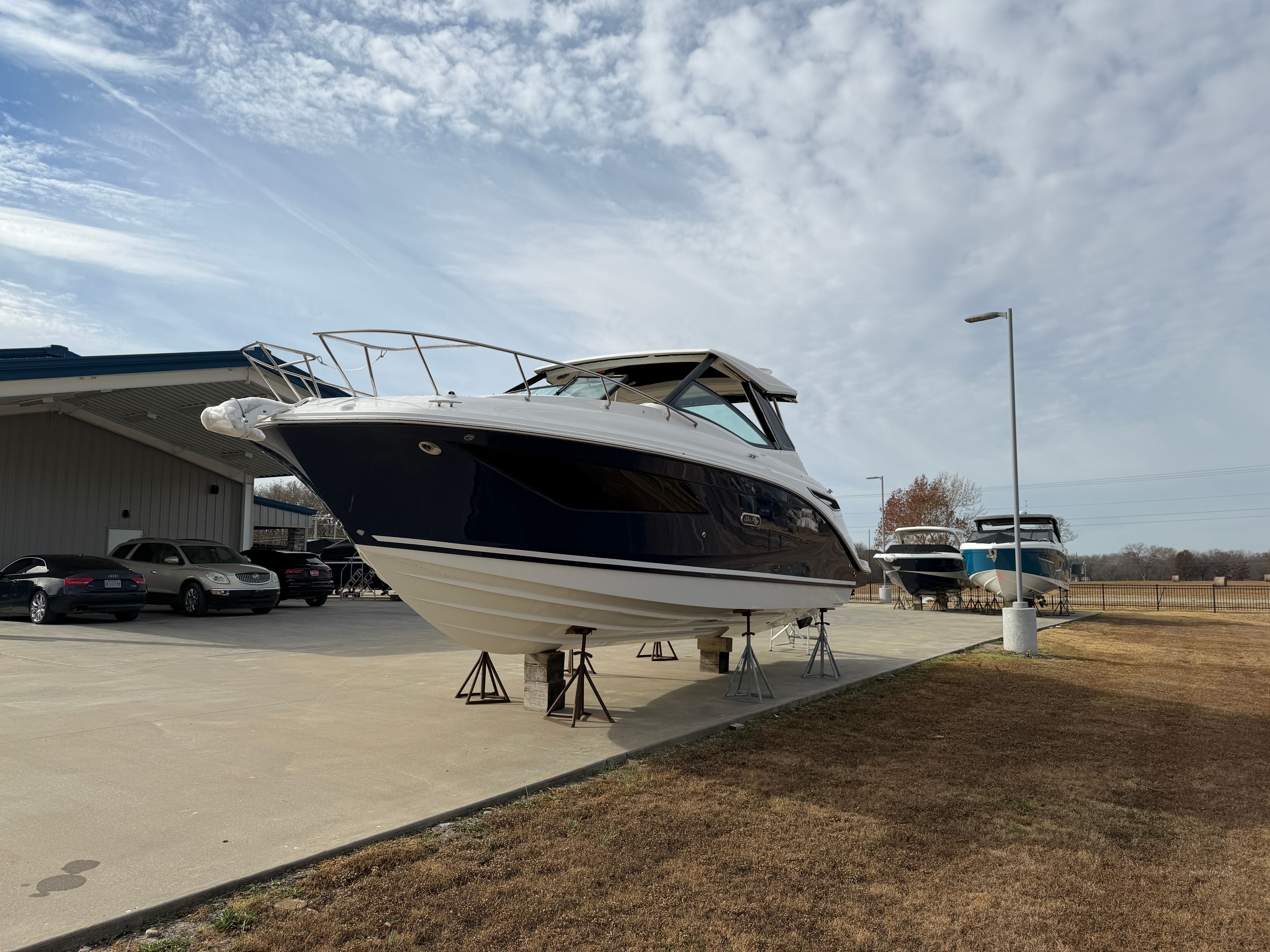 2026 Sea Ray Sundancer 320