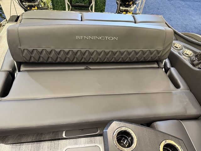 2026 Bennington QX Swingback 27 QXSBWAT2 Tritoon - 26