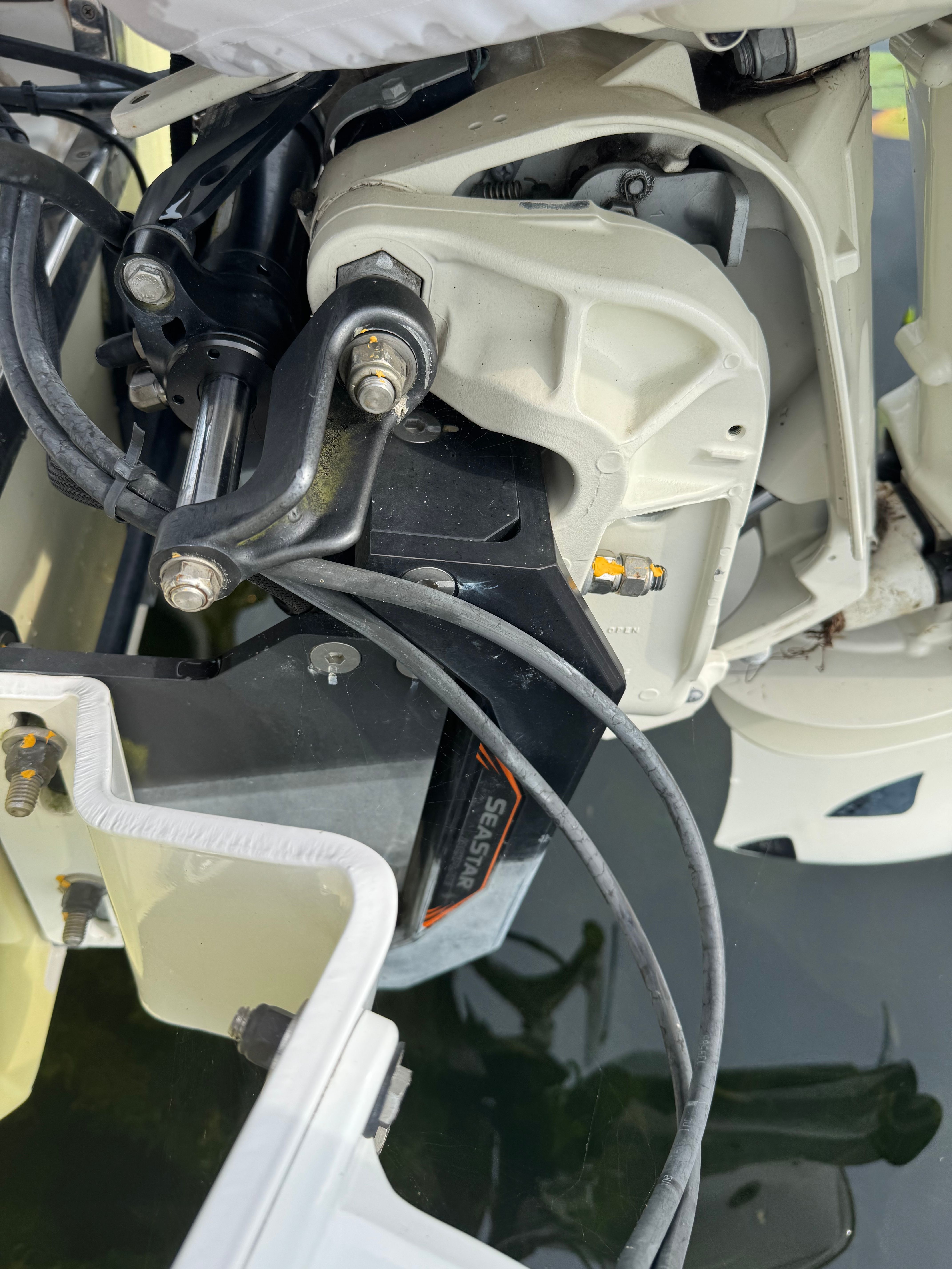 Close-up of a 2004 ShearWater LTZ boat mechanism.