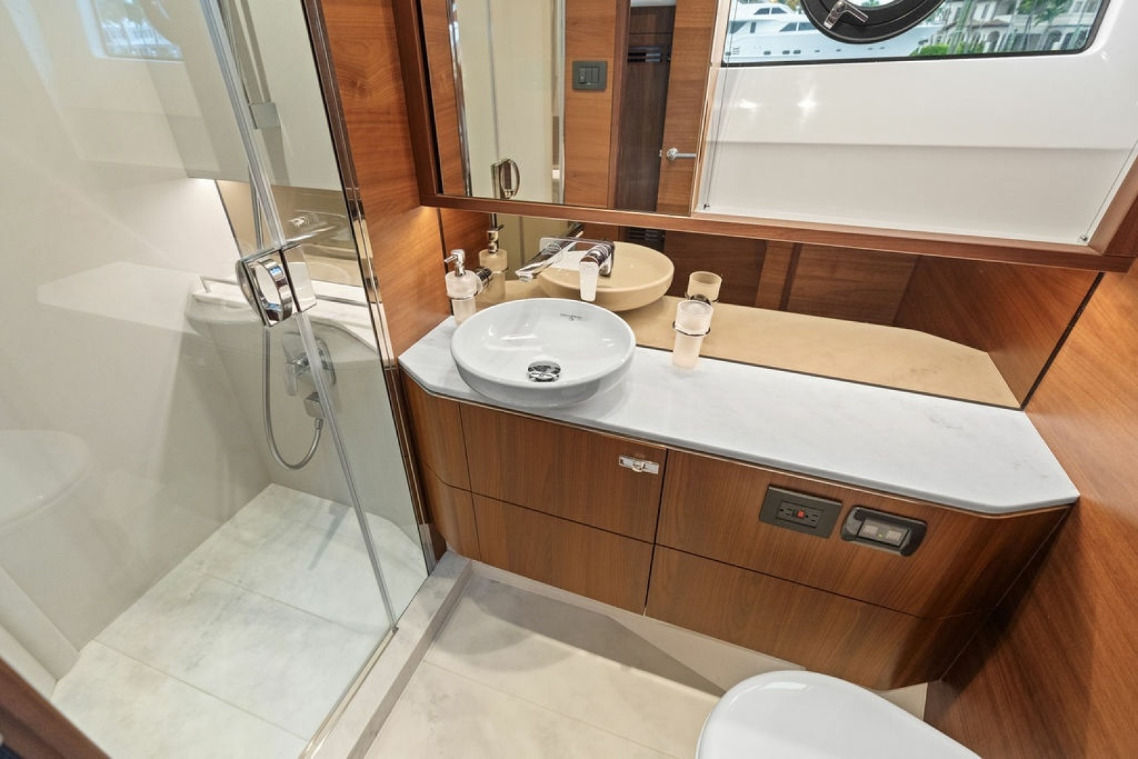 2020 Princess S62 Sportbridge - Image 59