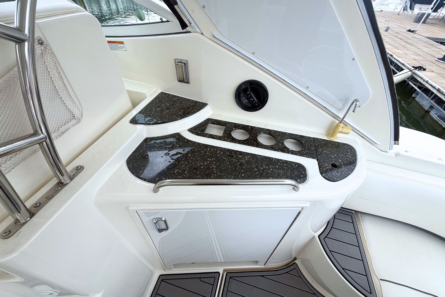 2007 Cruisers Yachts 420 Express - 8
