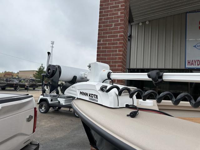 2025 Avid 23 FS Magnum - 8