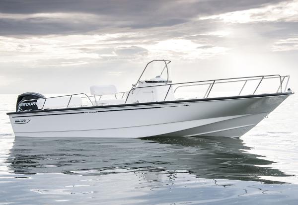 2015 Boston Whaler 210 Montauk