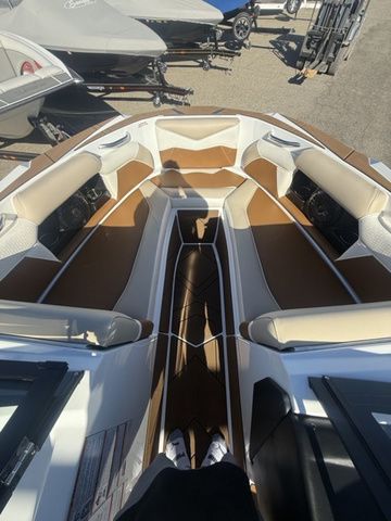 2026 Supreme S240 - 10