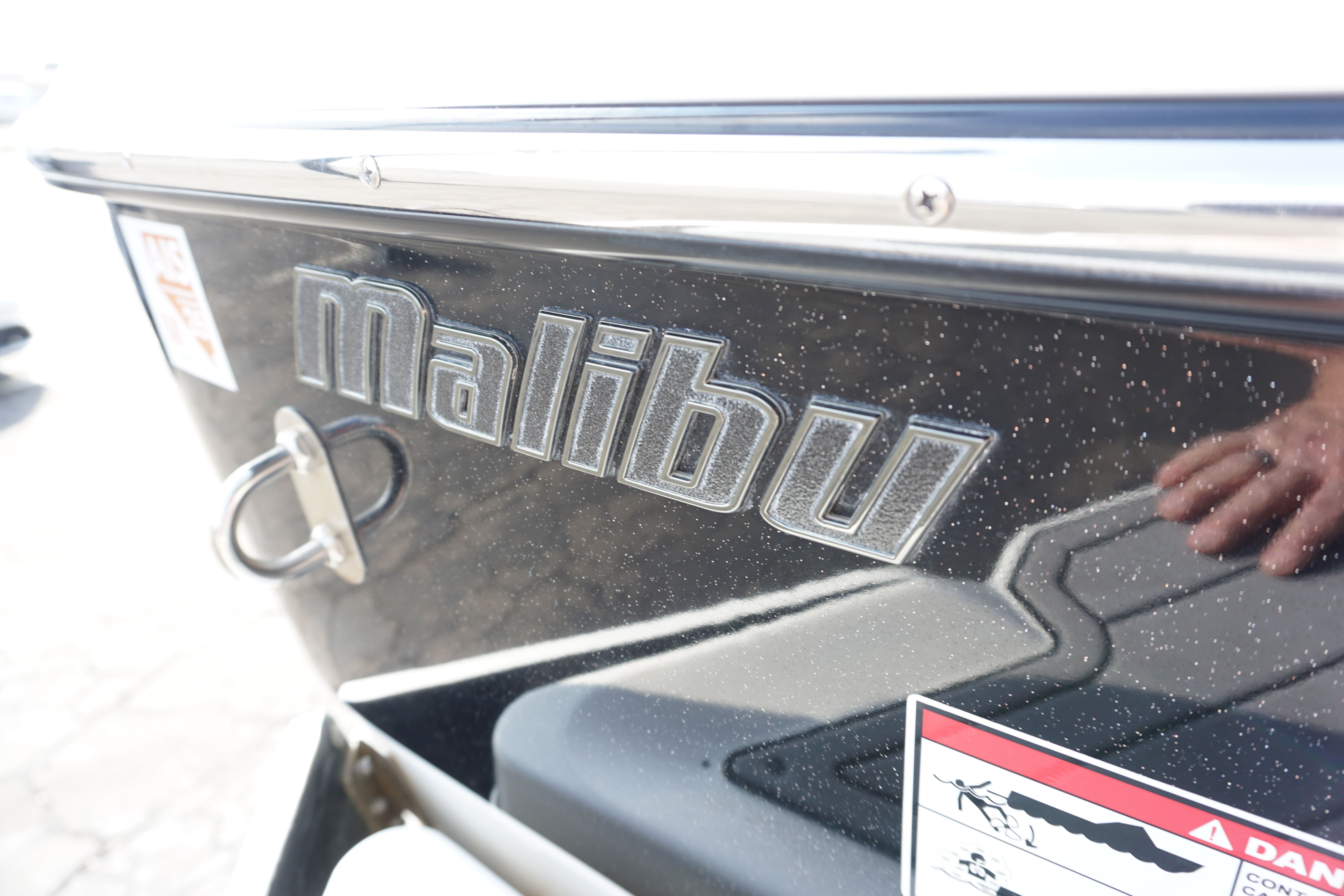2018 Malibu Wakesetter 25 LSV - 30