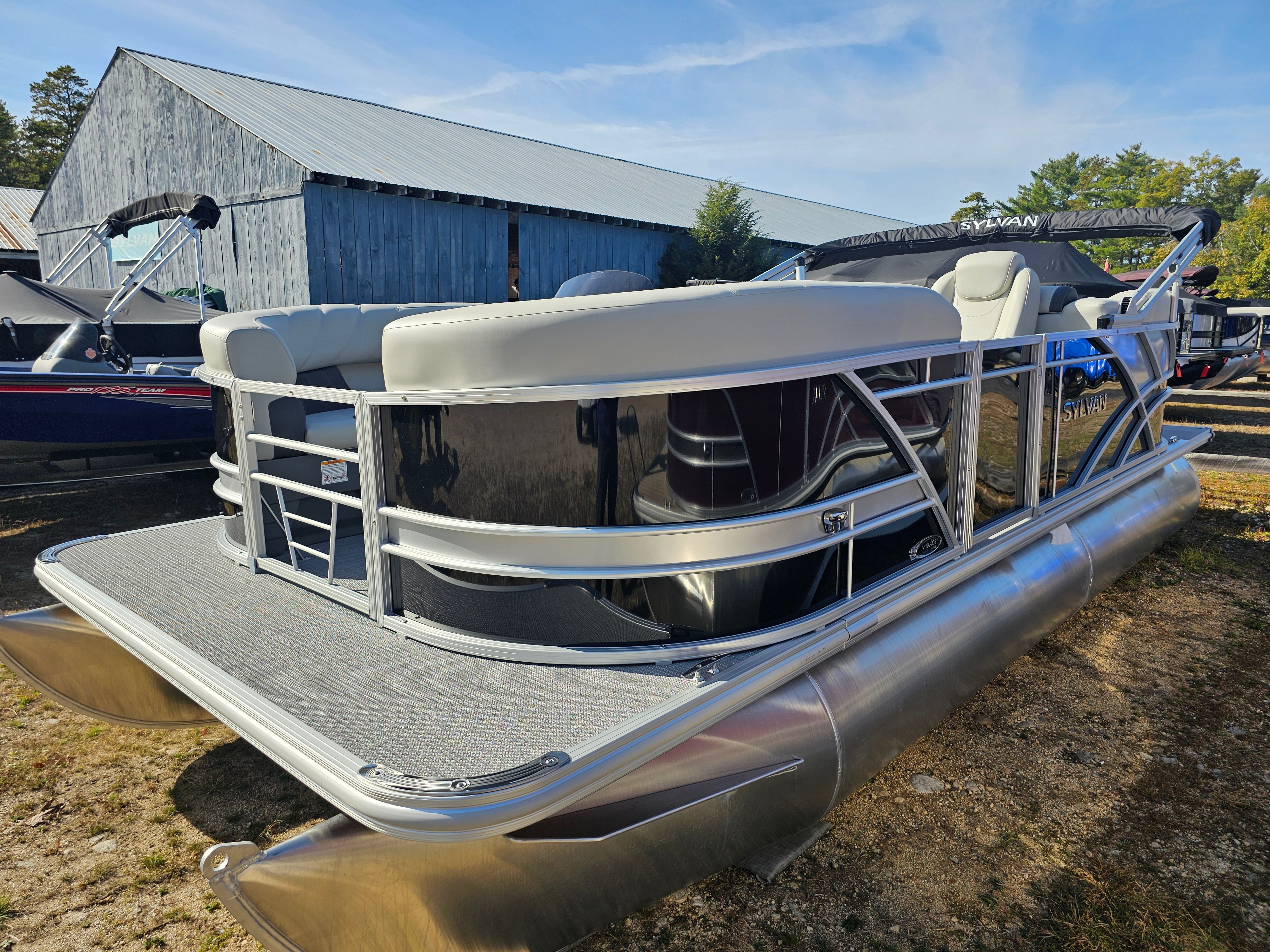 2026 Sylvan Mirage 8520 LZ - 3