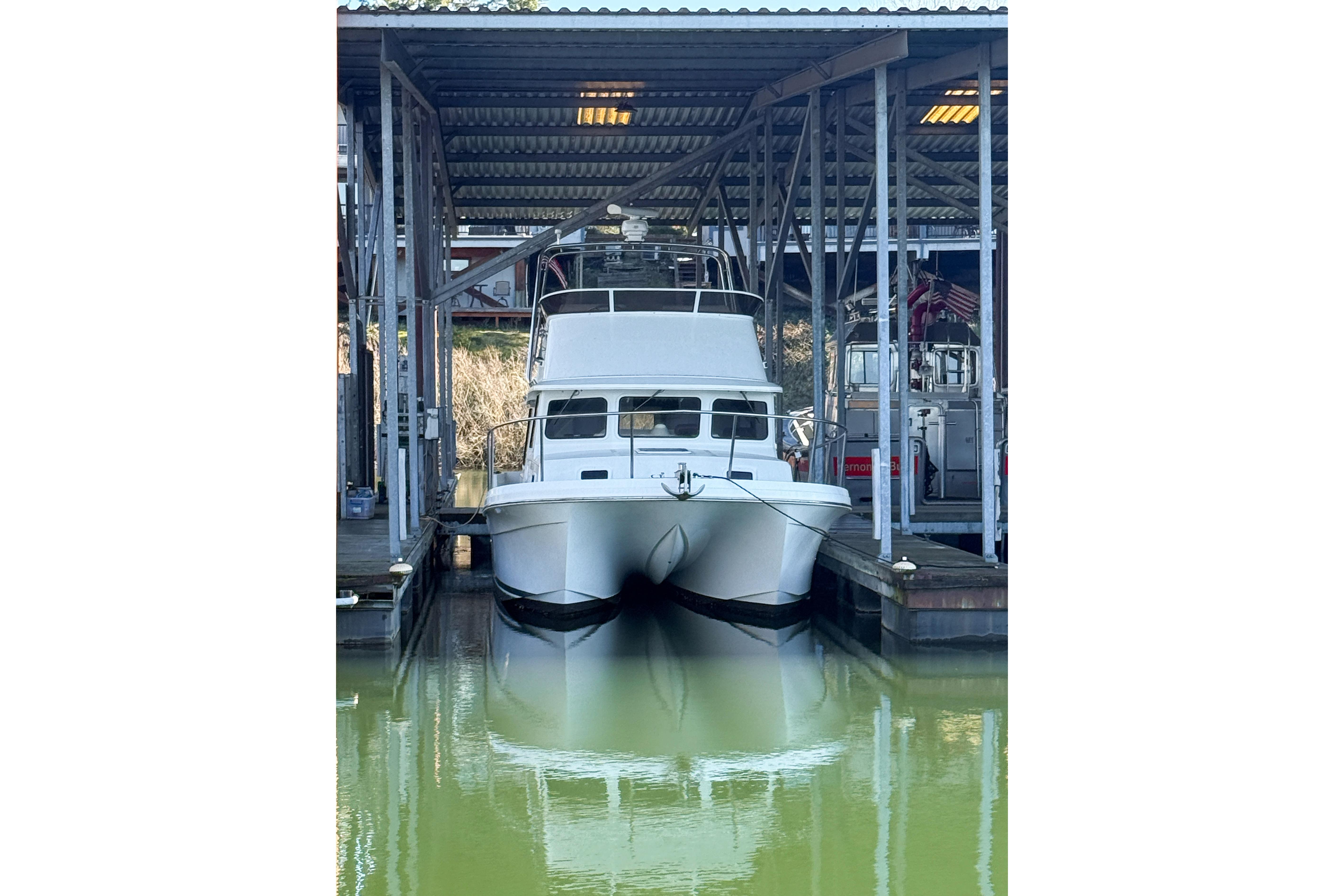 2003 SeaSport Pacific 3200
