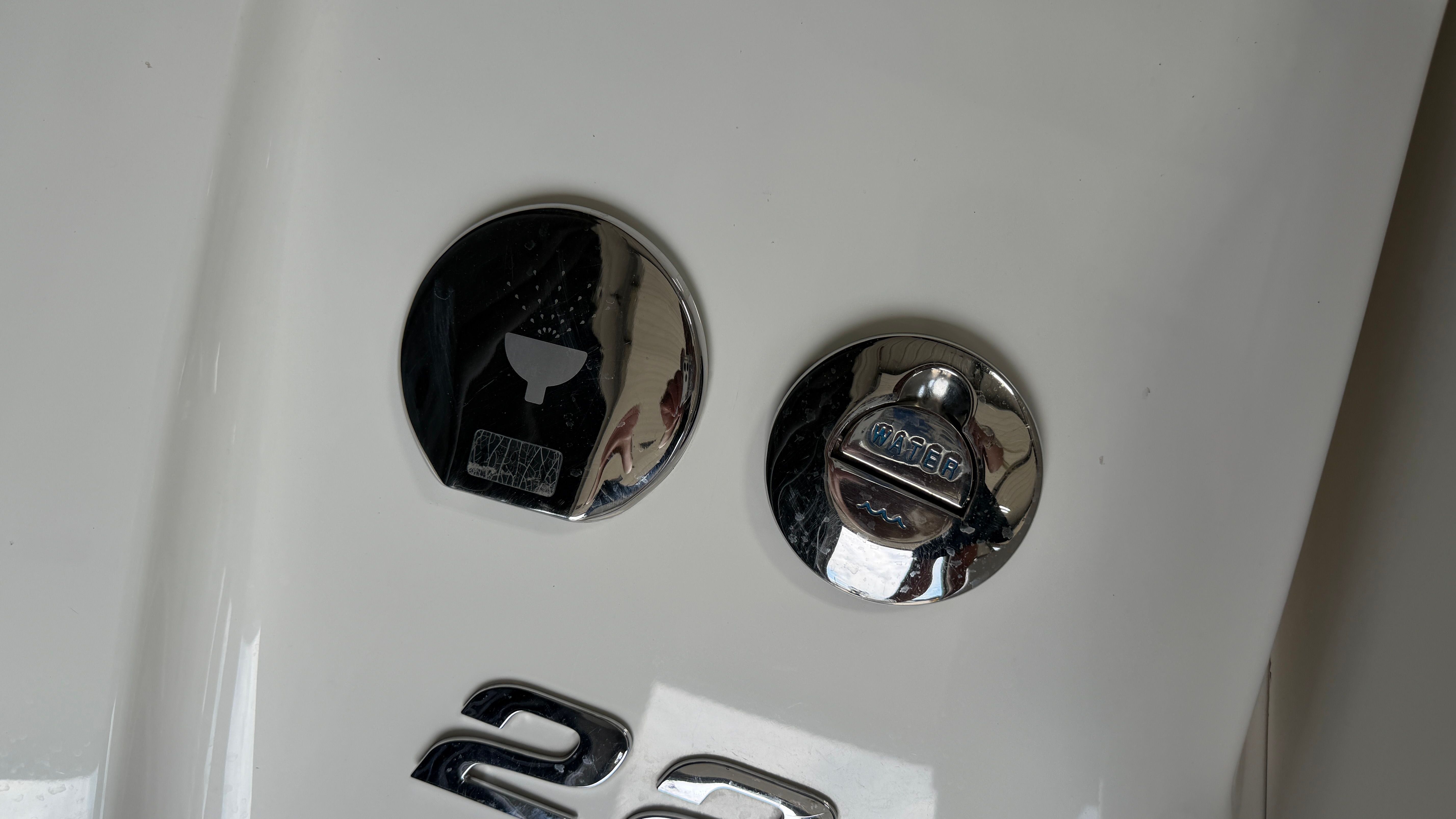 2008 Chaparral 224 Sunesta - 18