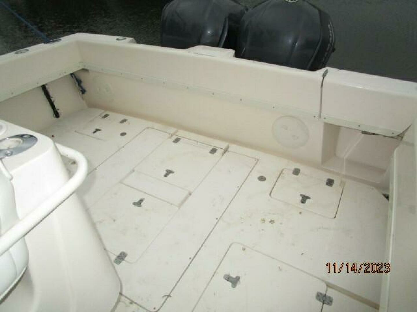 2001 Intrepid 348 Walkaround - Image 19