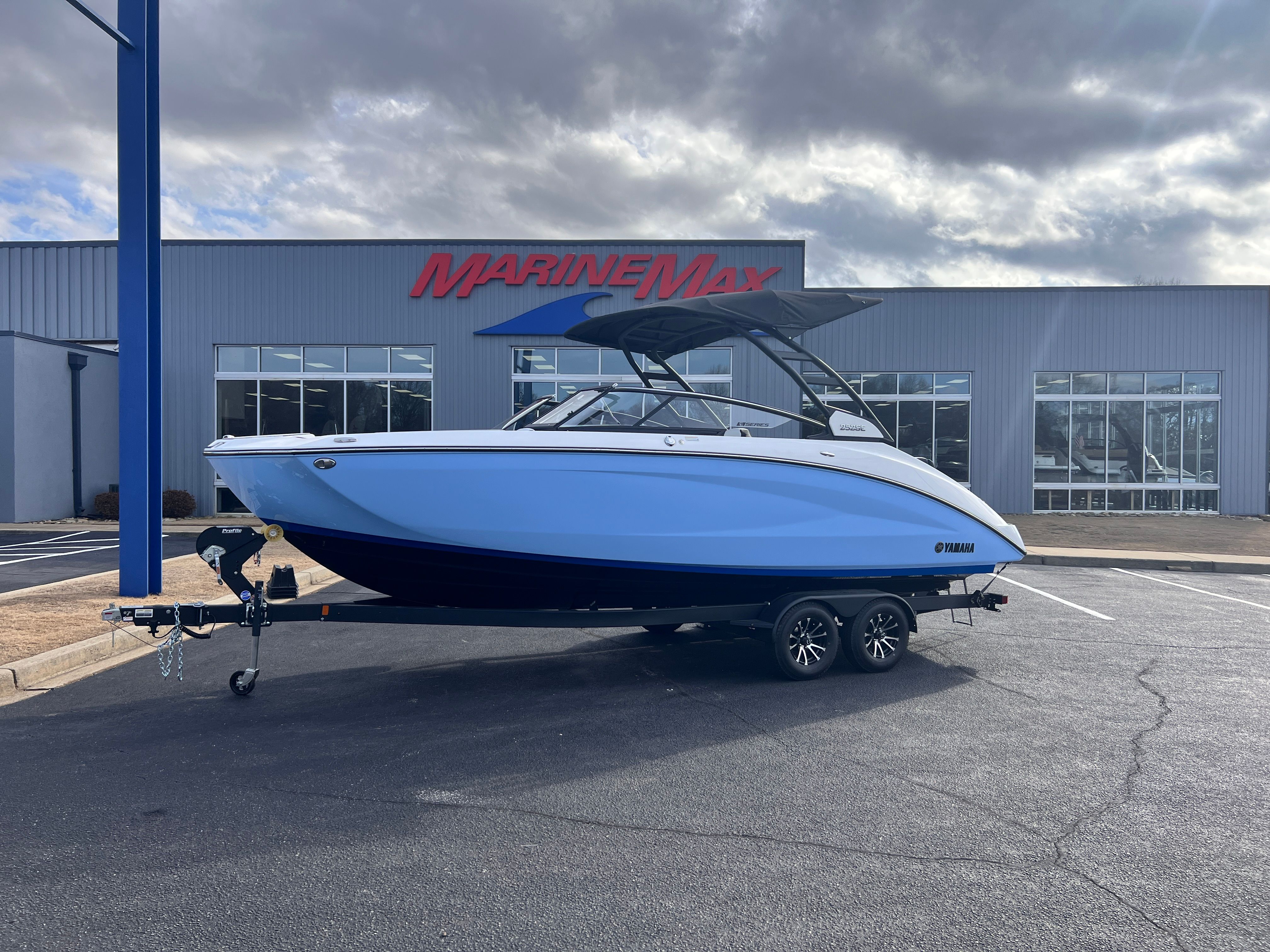 2026 Yamaha Boats 252SE