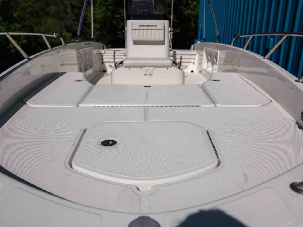 2019 Bayliner Element F21 - 13