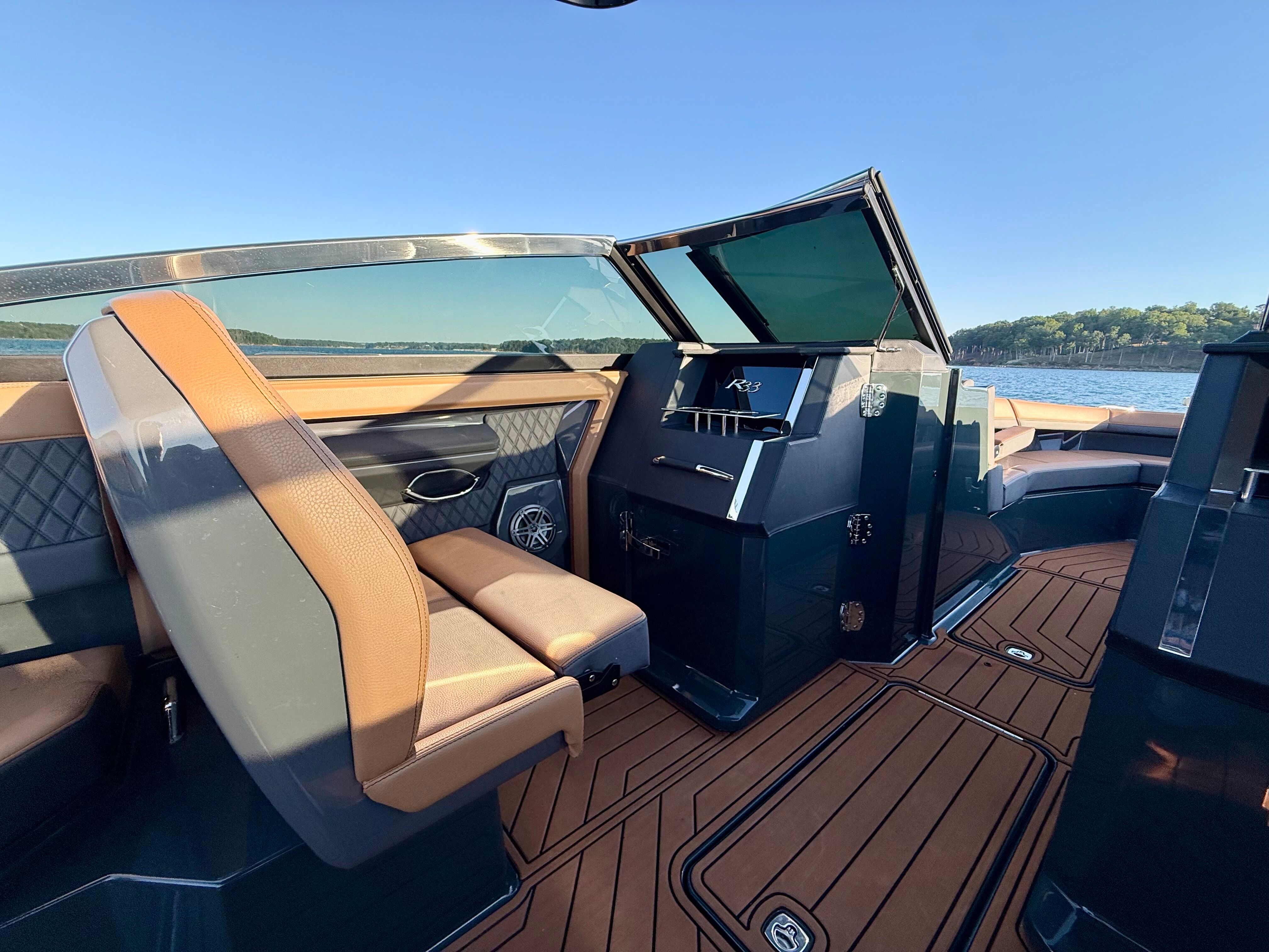 2026 COBALT R33 OB - Image 16