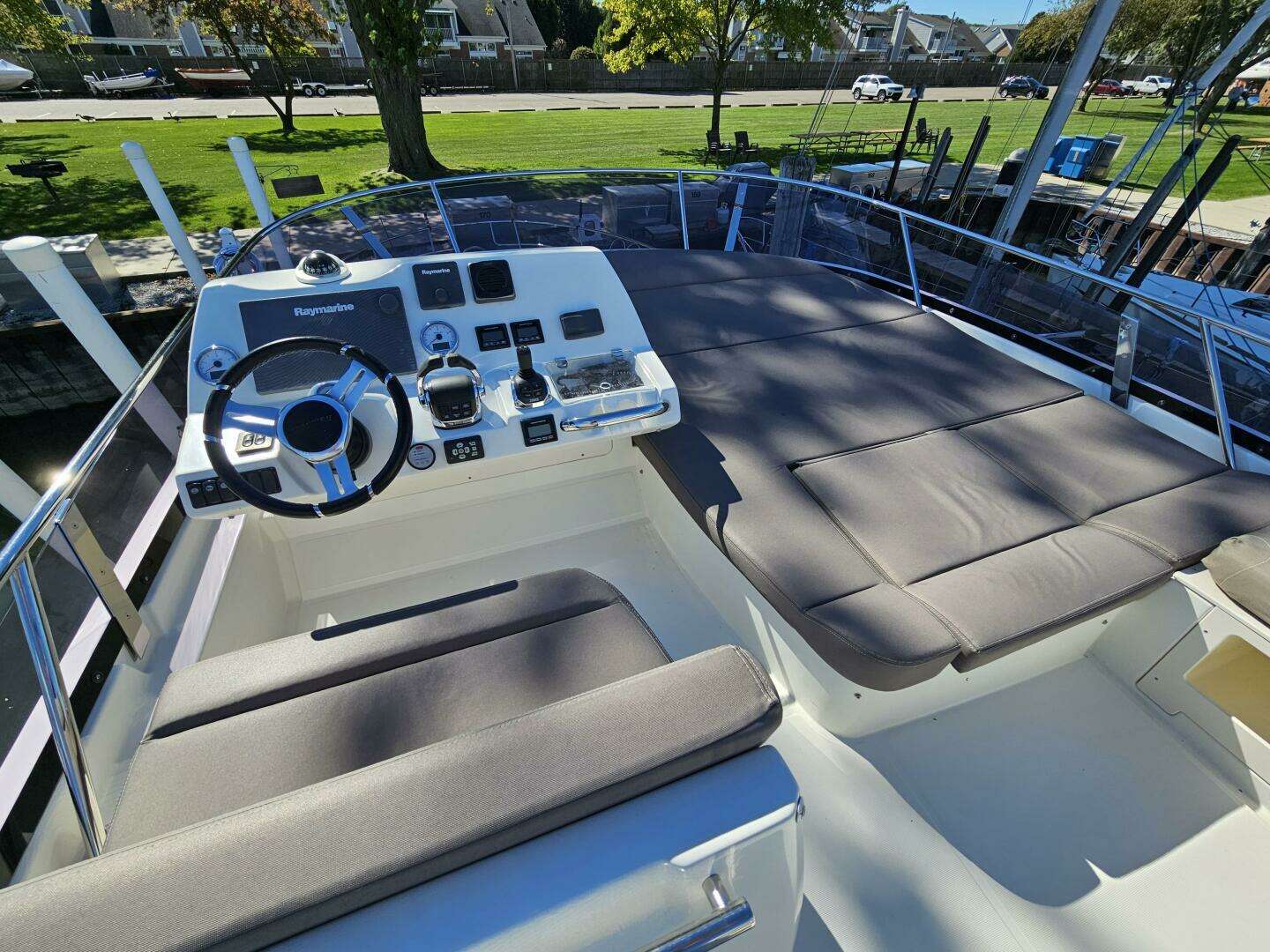 2018 Prestige 460 Fly - Image 25