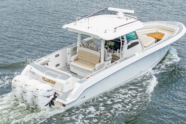 2018 Boston Whaler 380 Outrage