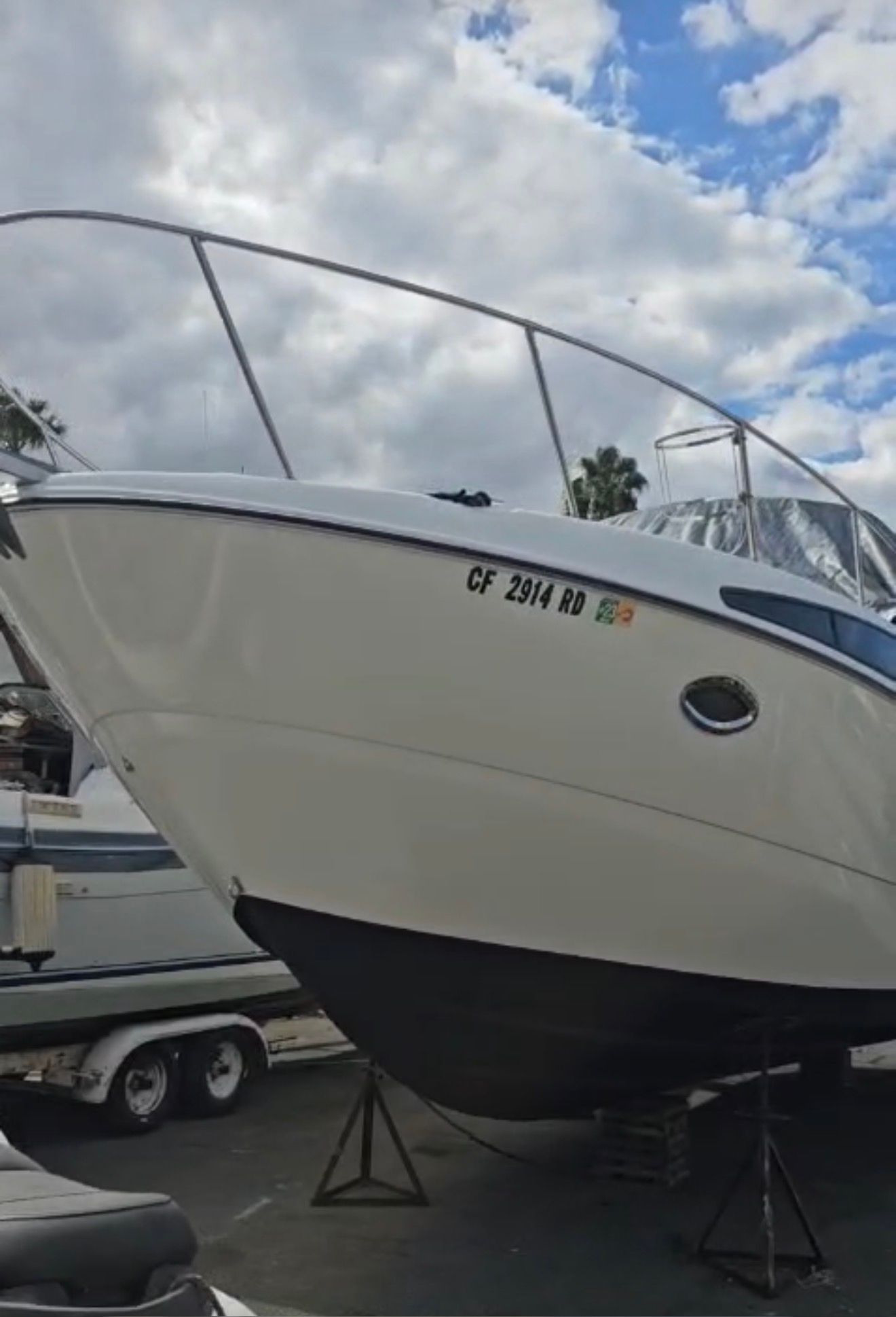2005 Bayliner 325 - 19