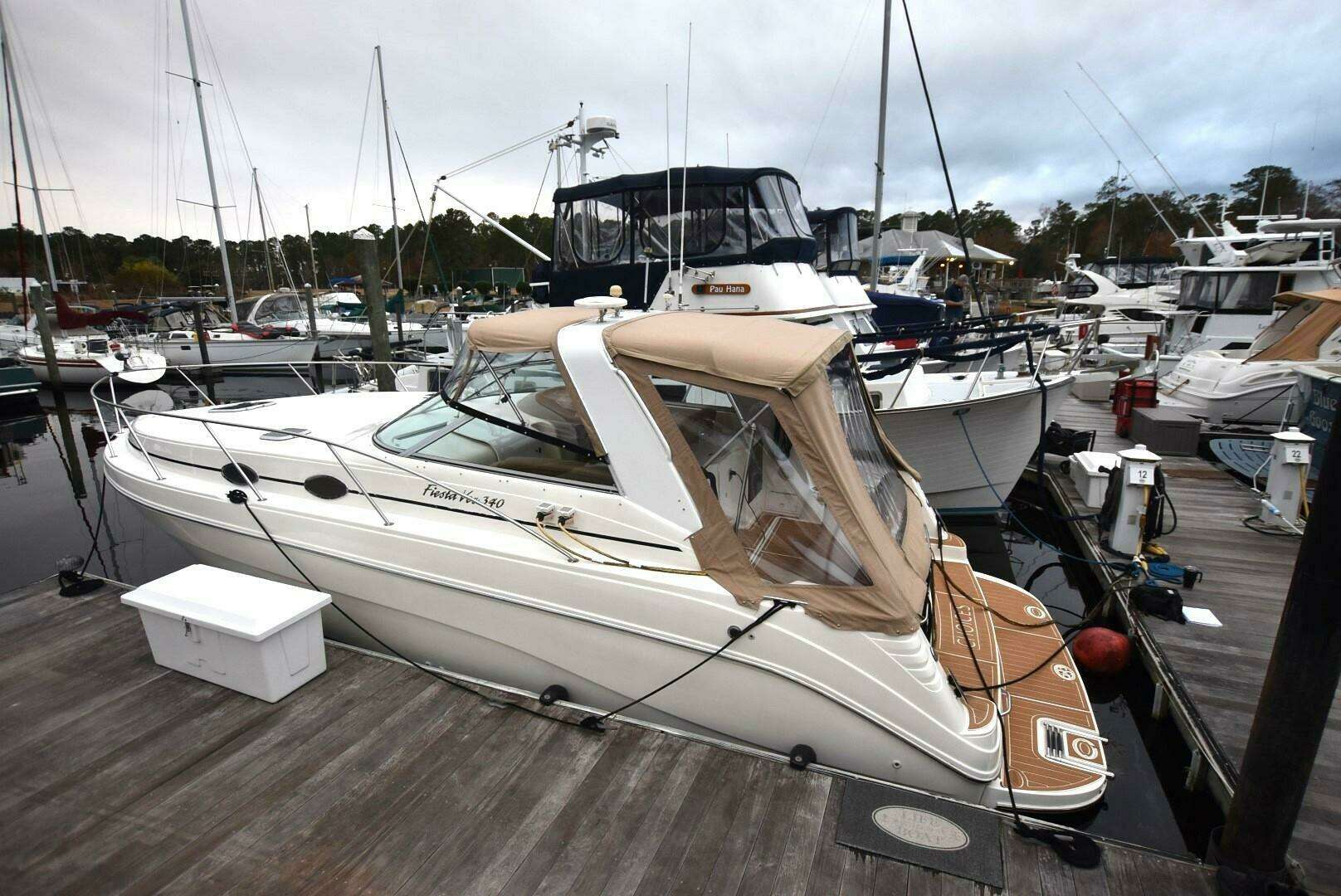 2000 Rinker 342 Fiesta Vee - Image 2