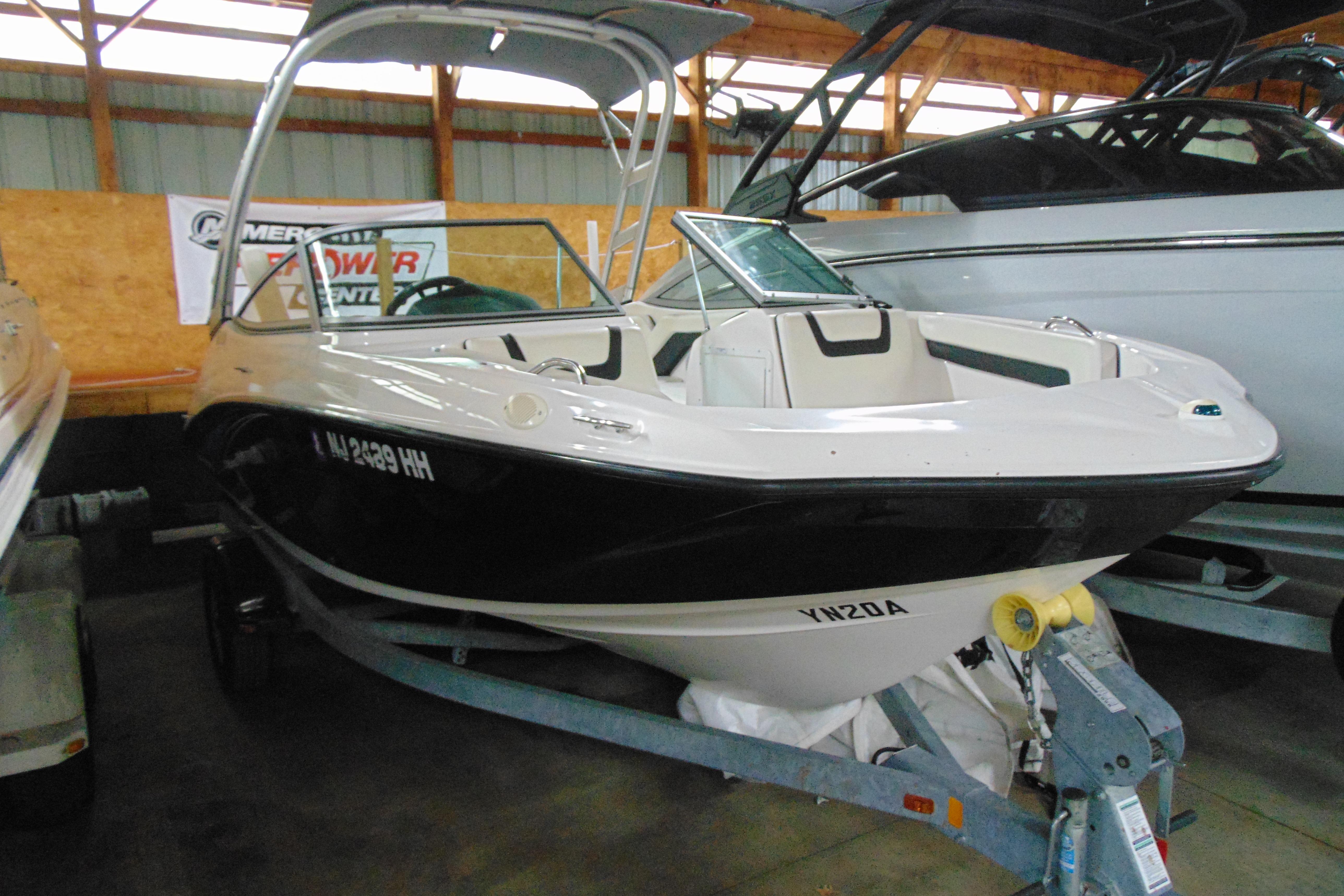 2016 Yamaha Boats AR190