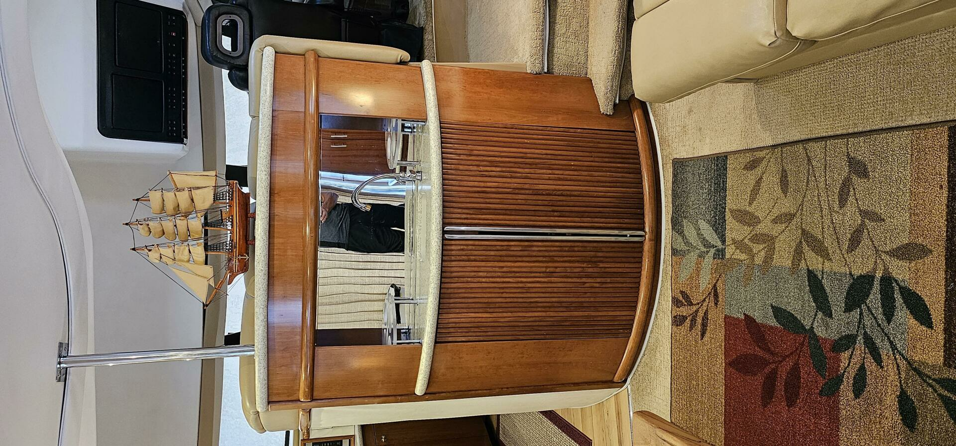 1999 Carver 450 Pilothouse - Image 23