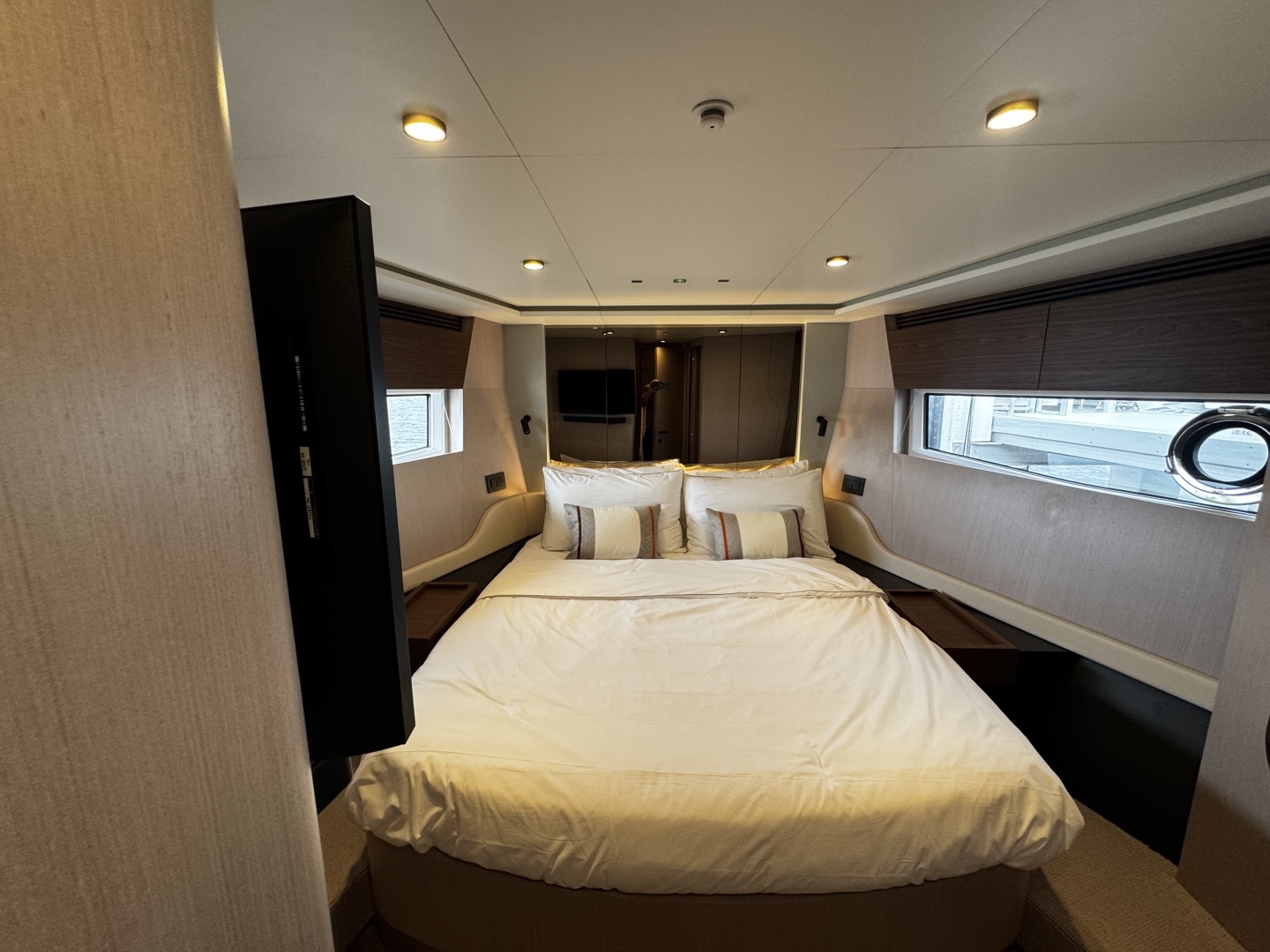 2026 Azimut S7 - Image 40