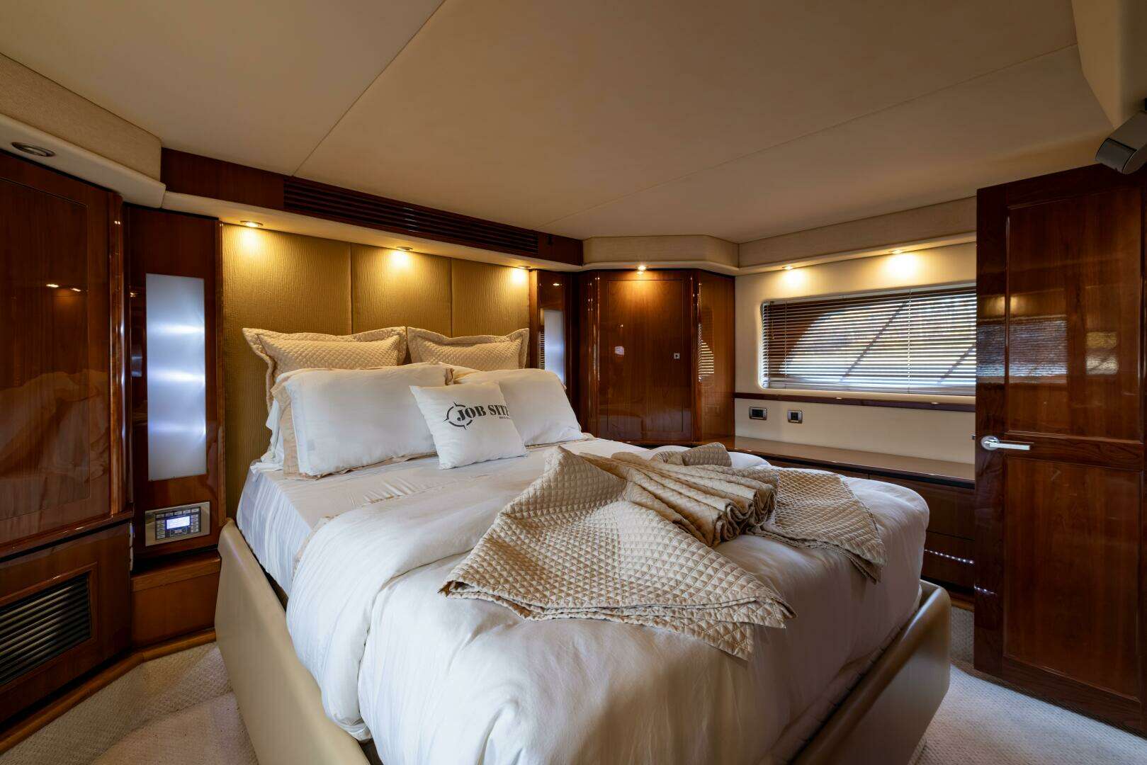2008 Sea Ray Sundancer - Image 54