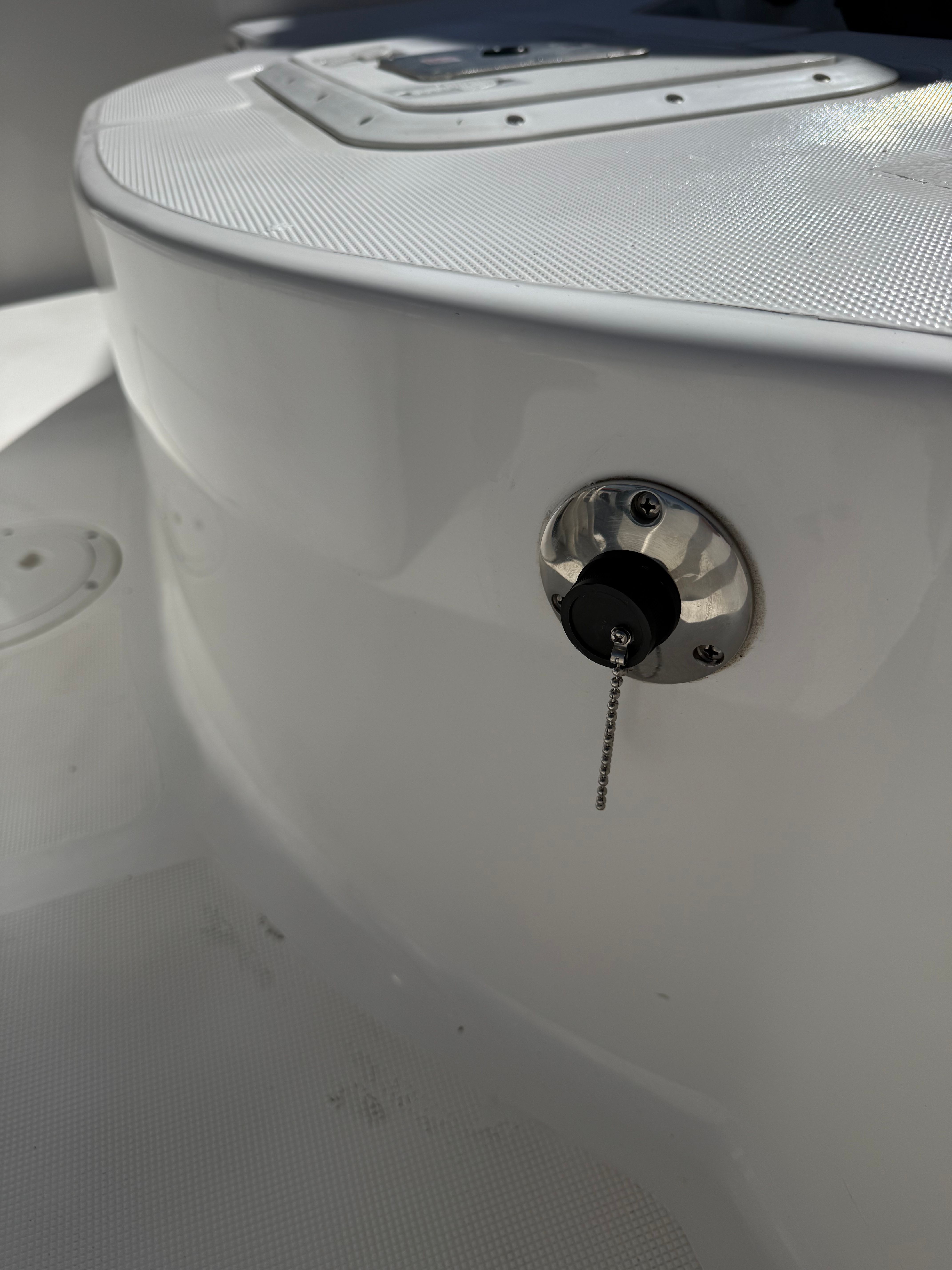 Close-up of a 1998 Robalo 2100 Bay Hunter boat detail.
