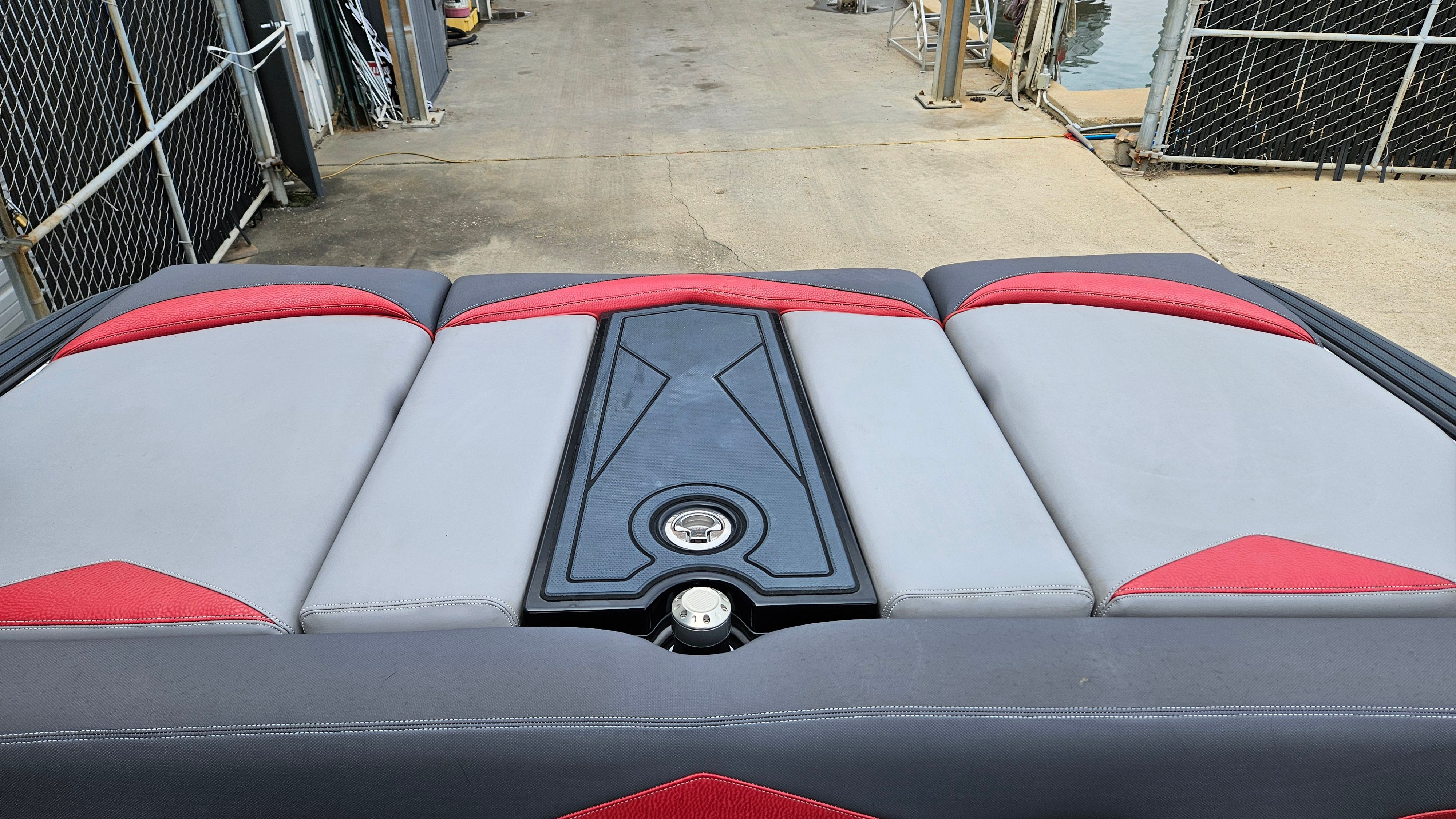 2018 SUPRA SE 550 - Image 14