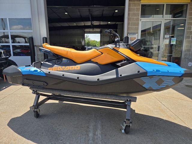 2026 Sea-Doo SparkTrixx For 3 Rotax 900 ACE - 90 Ibr And Aud - 2
