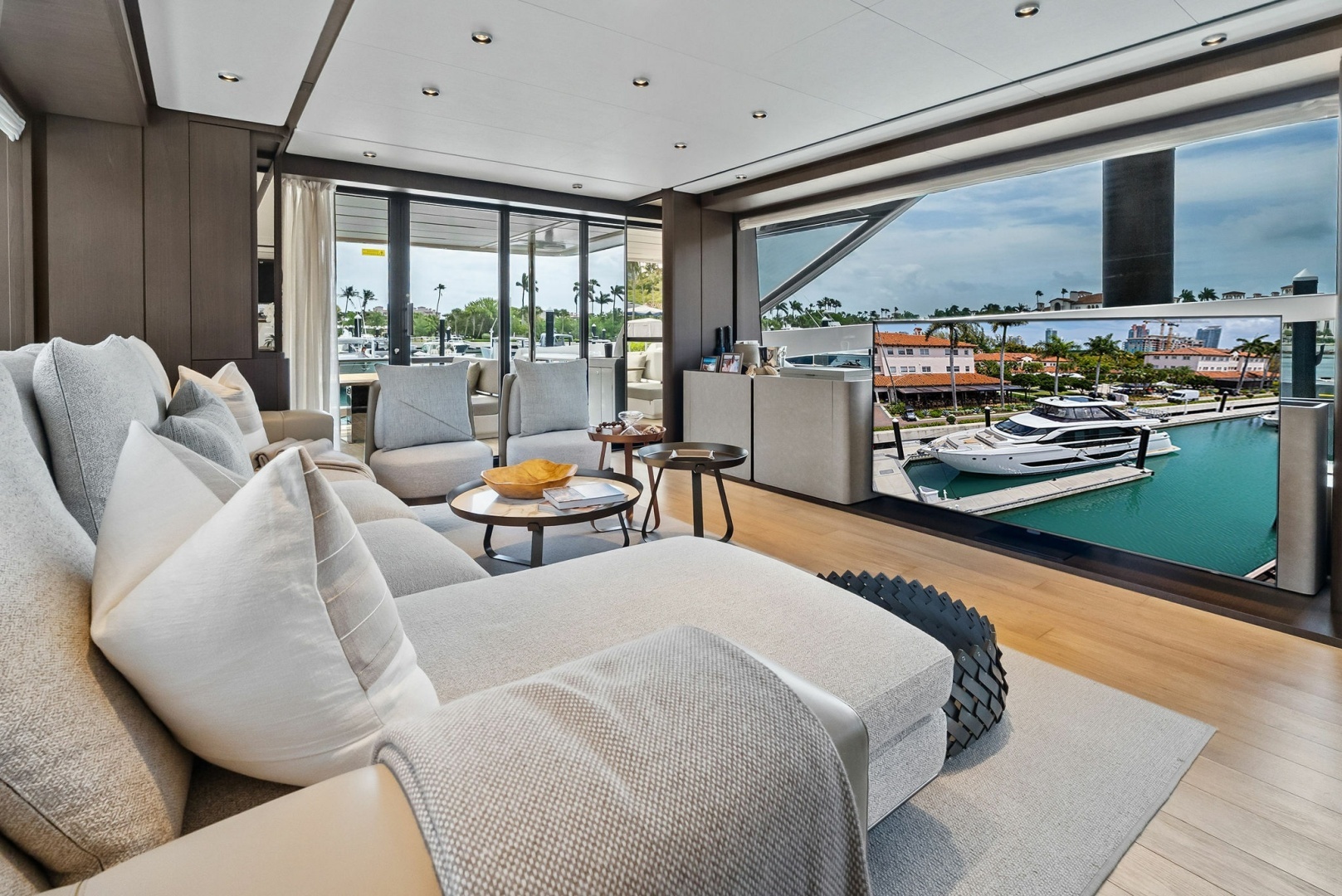 2023 Ferretti Yachts 860 - Image 40
