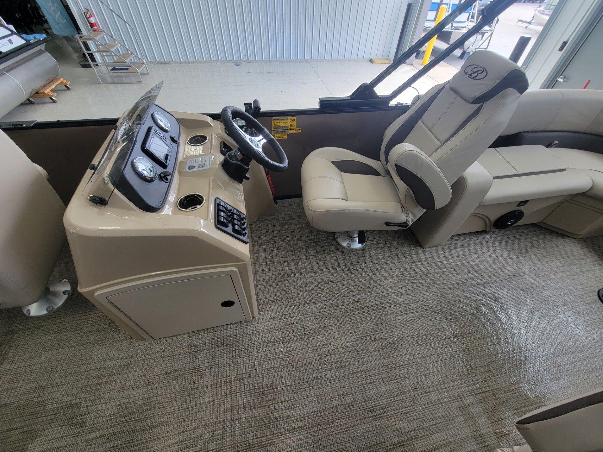 2025 Bentley Pontoons FISH 200 CW - 15