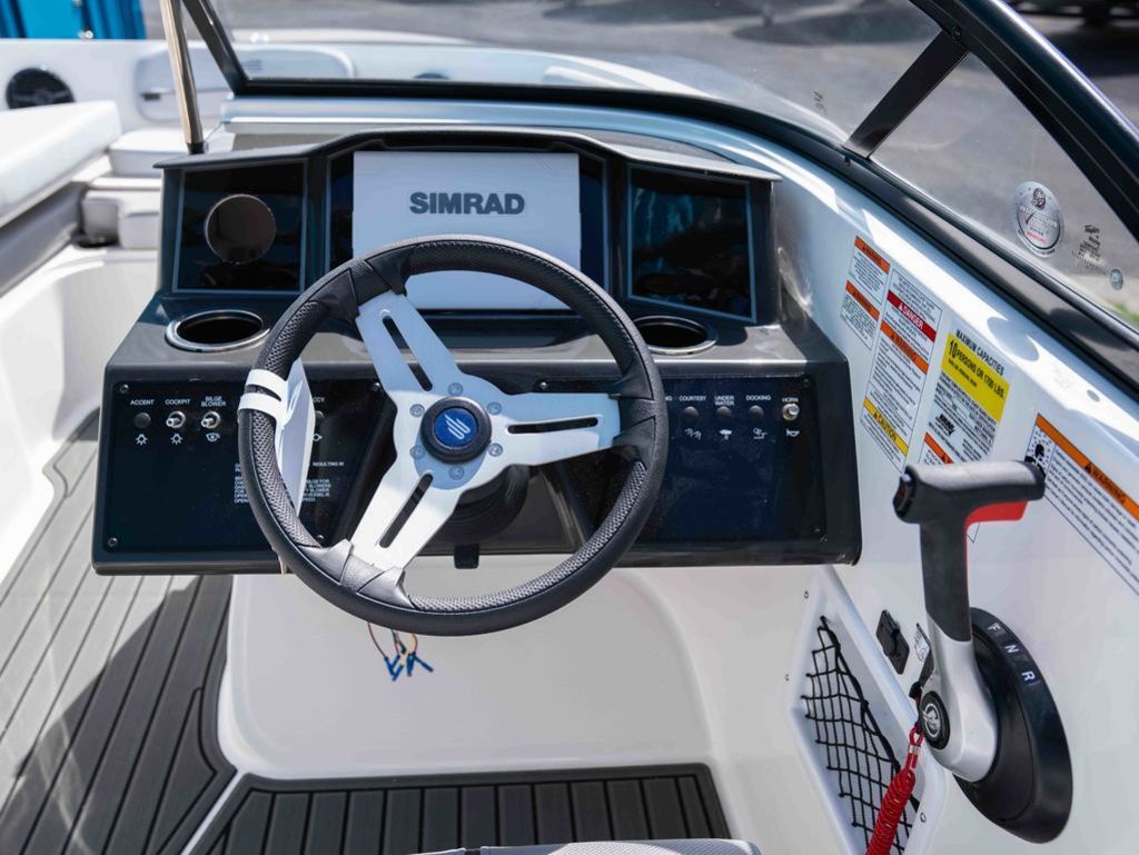 2026 Bayliner VR6 Bowrider I/O - 9