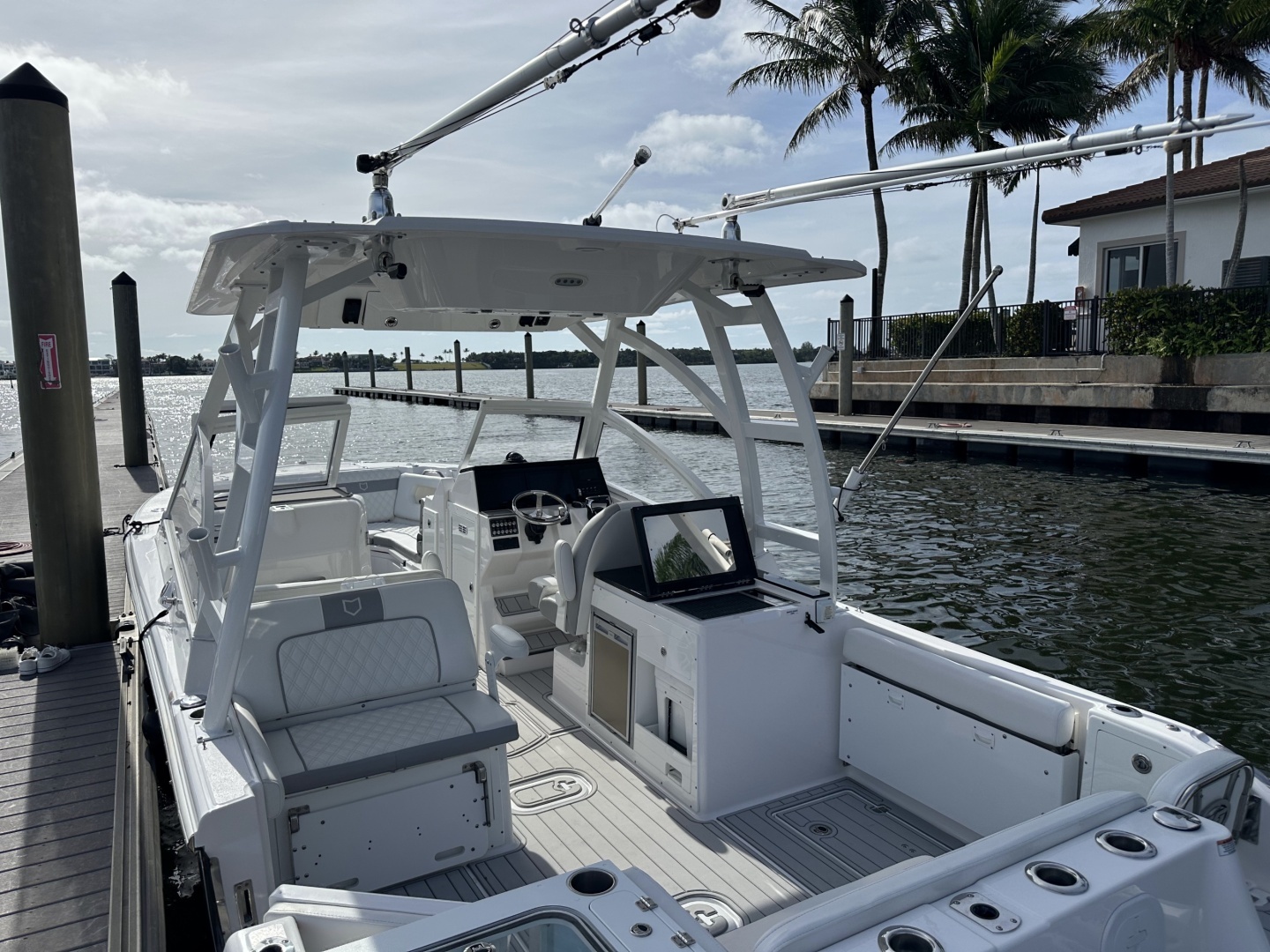 2025 Sea Fox 288 Traveler - Image 3