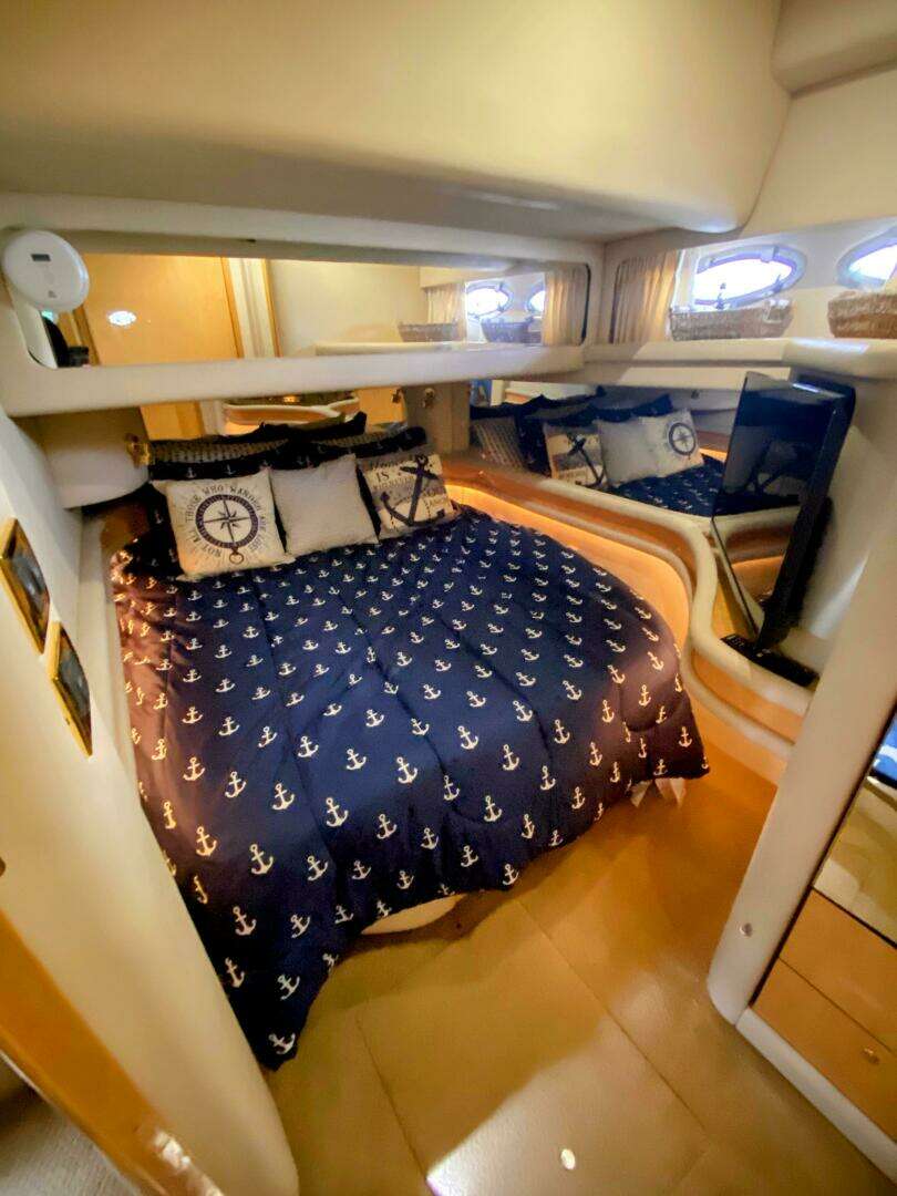 1998 Sea Ray 480 Sedan Bridge - Image 32