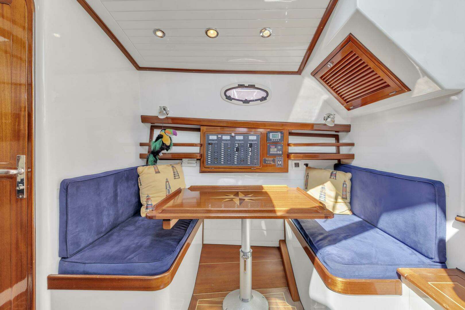 2007 Gorbon 40 - Image 32