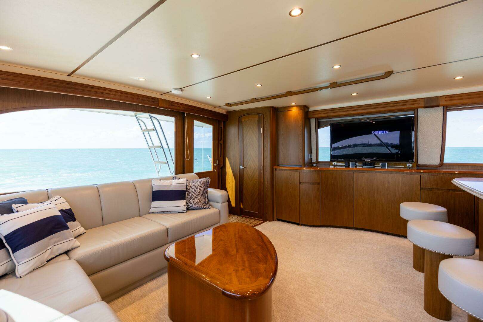 2011 Viking 70 Convertible - Image 47