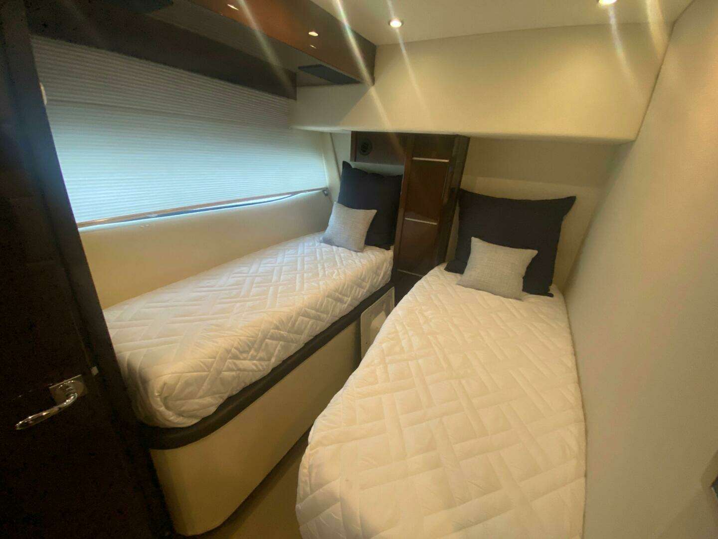 2007 Marquis 55 LS - Image 30