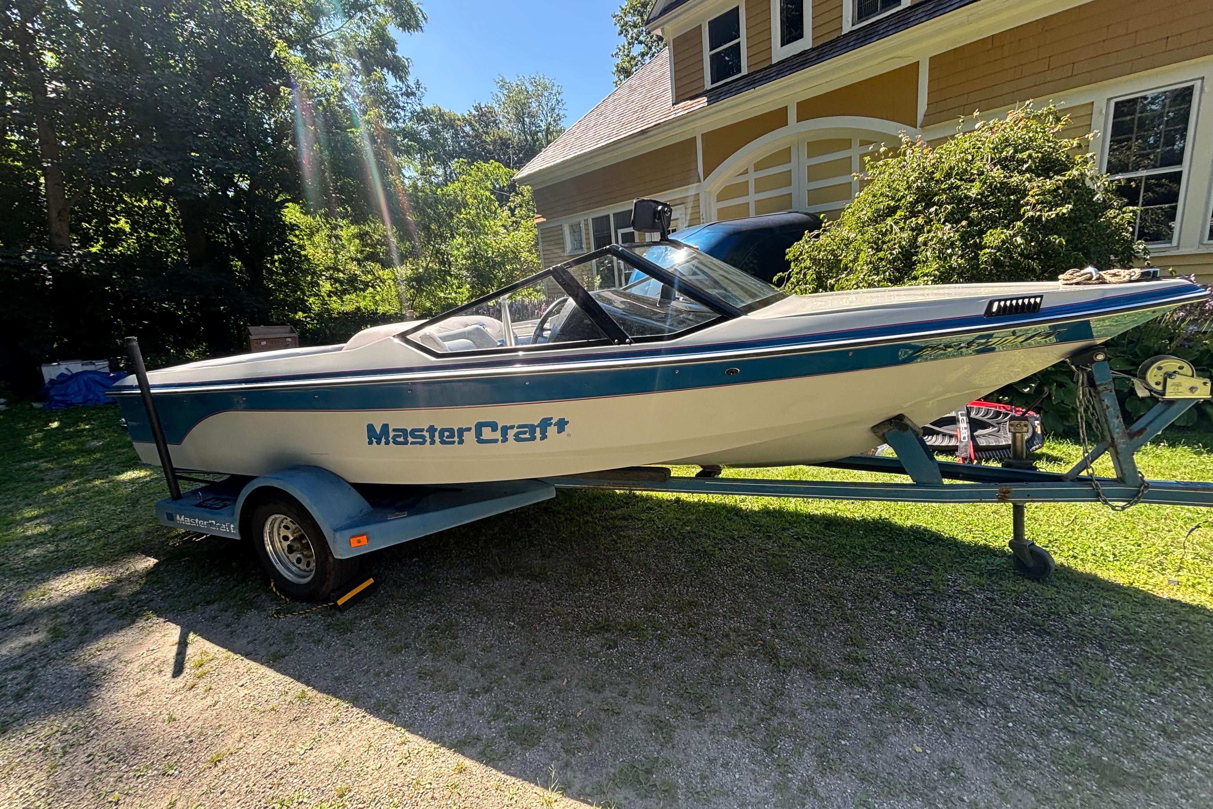 1990 MasterCraft ProStar 190