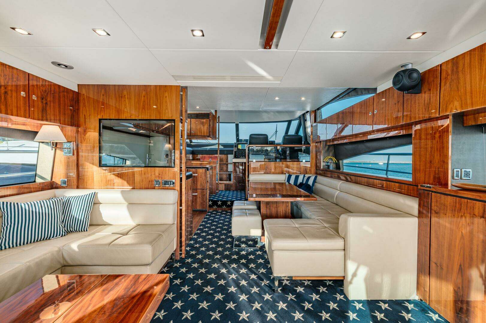 2011 Fairline 65 Squadron - Image 34