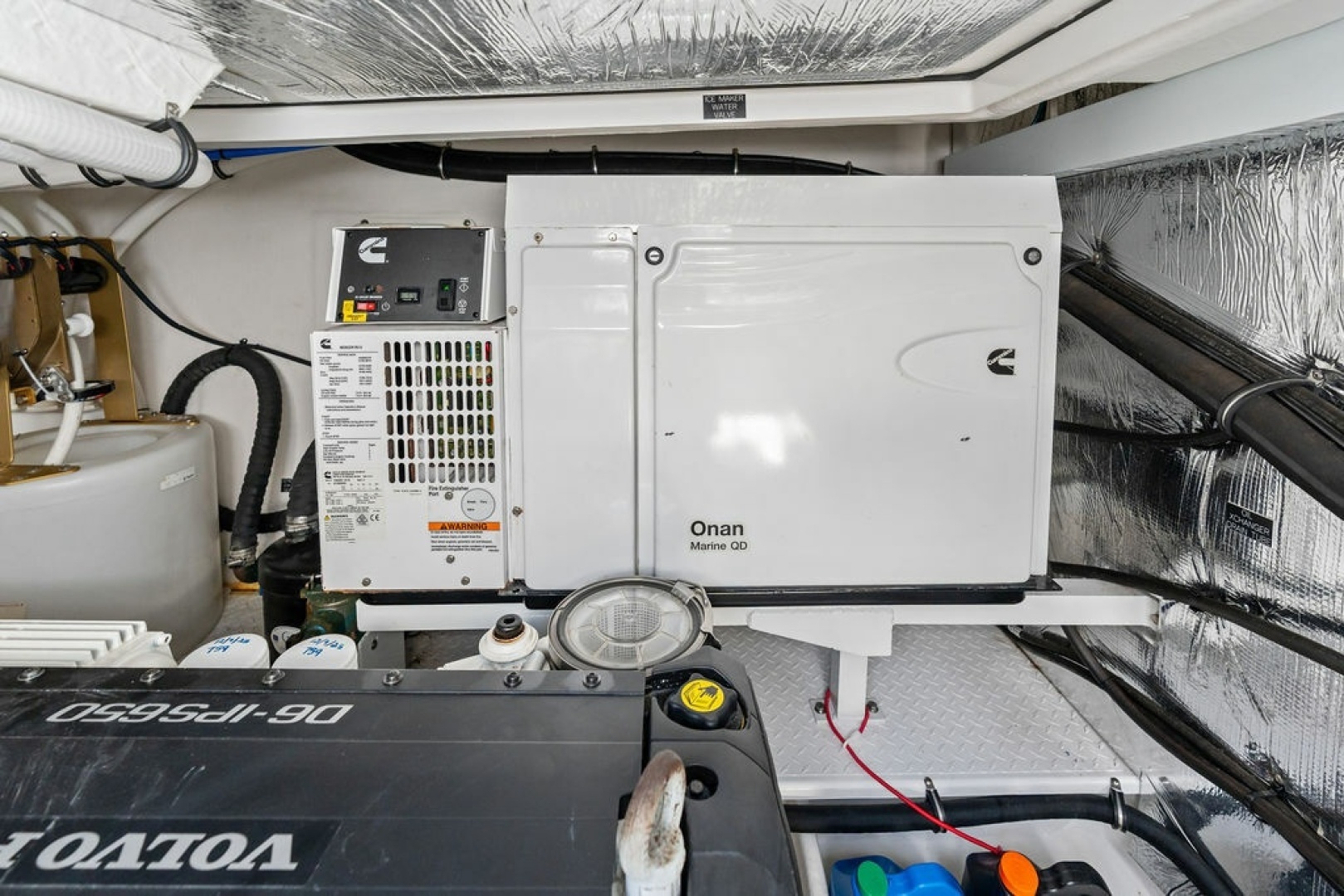 2022 Cruisers Yachts 46 CANTIUS - Image 49