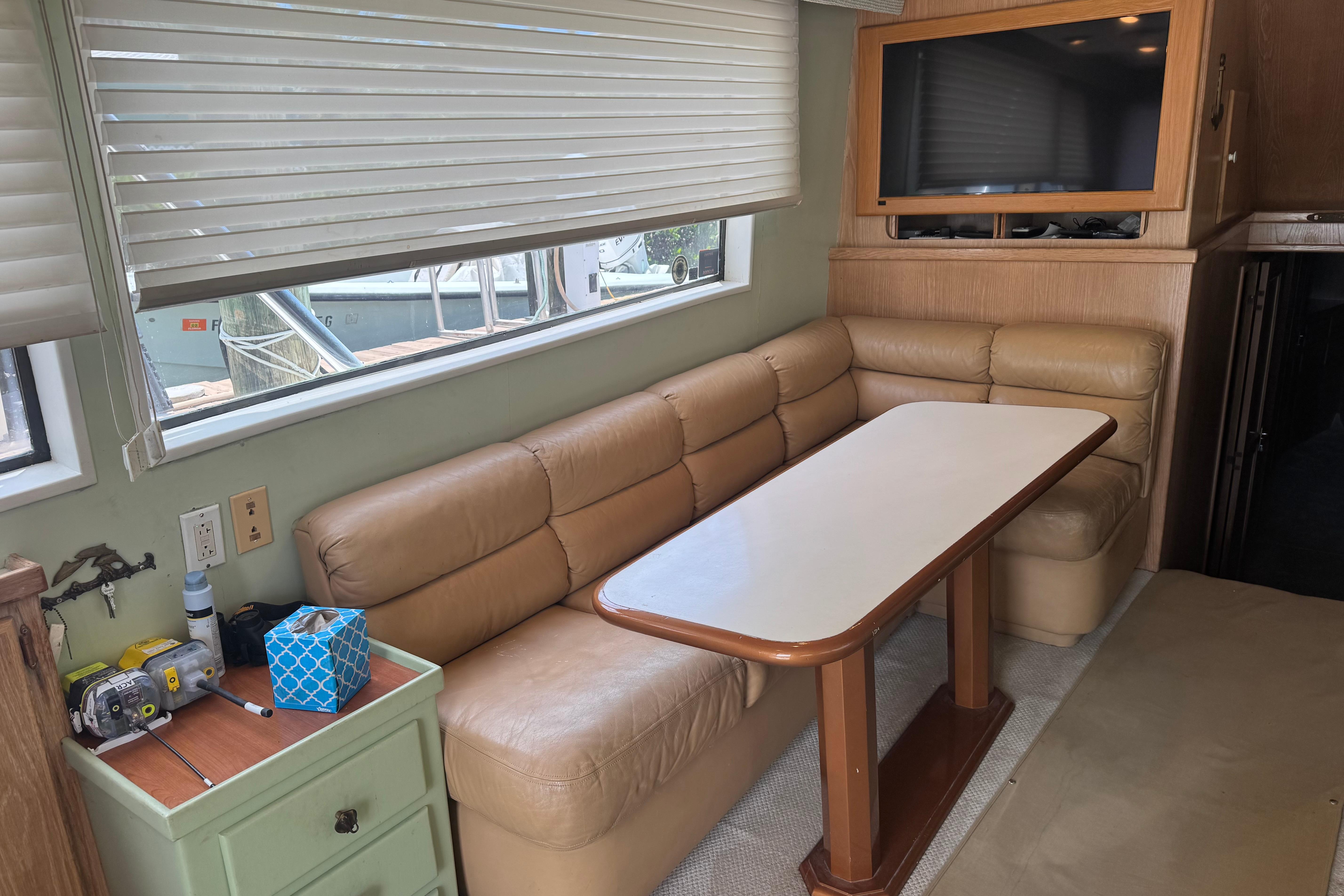 Dining Settee