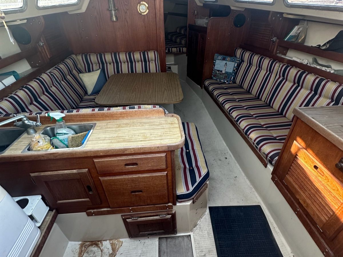1985 Catalina C 30 - 3