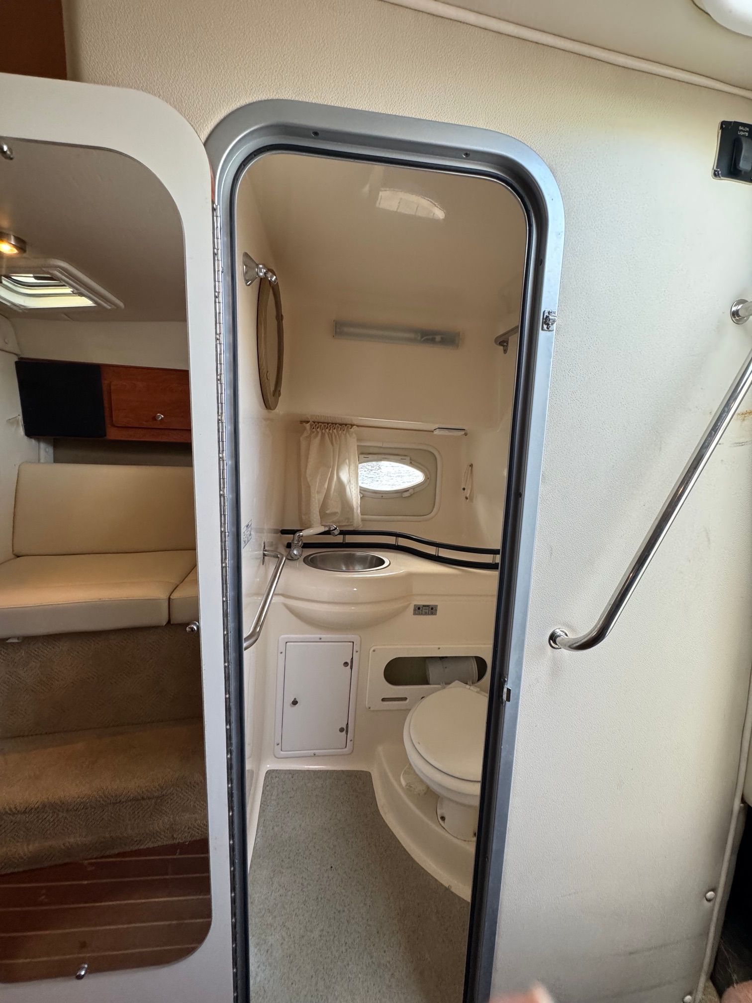 2007 Rinker 300 Express Cruiser - 12
